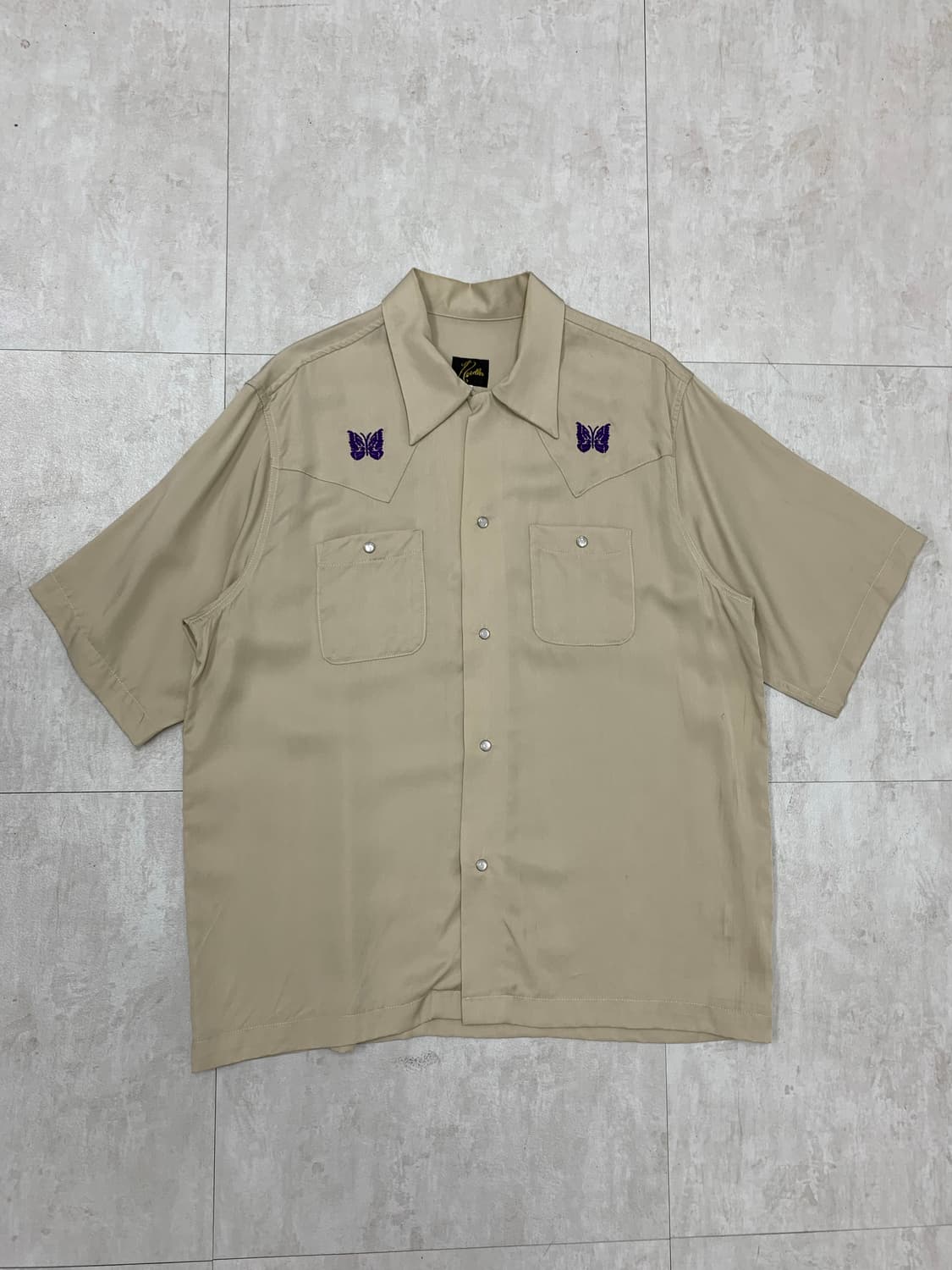 니들즈 베이지 반팔 셔츠 #642 상품이미지1