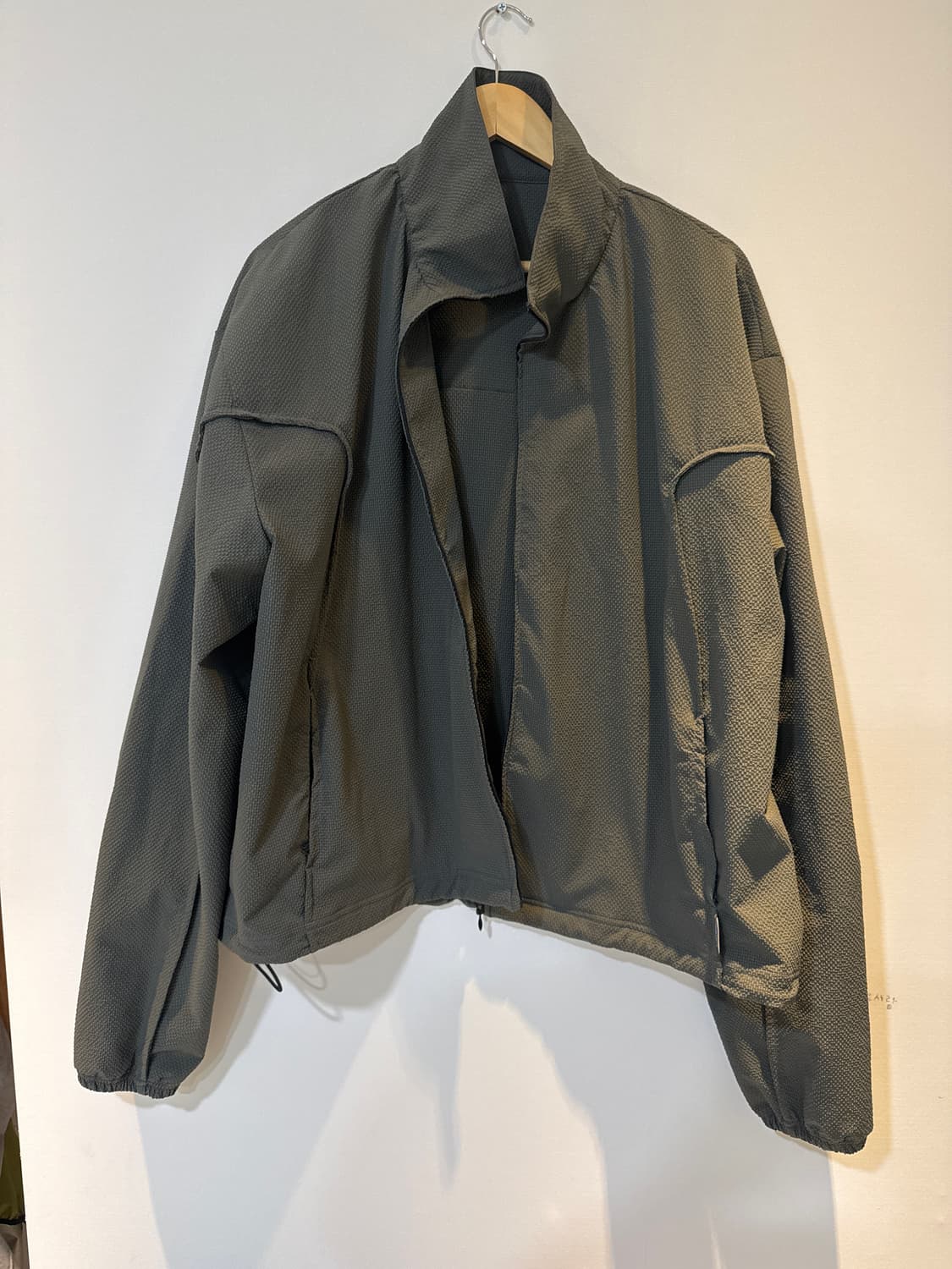 키코가 전개하는 Affxwrks 바람막이 팝니다 상품이미지1