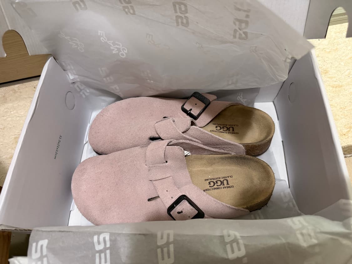 UGG 스웨이드 클로그 핑크 상품이미지4
