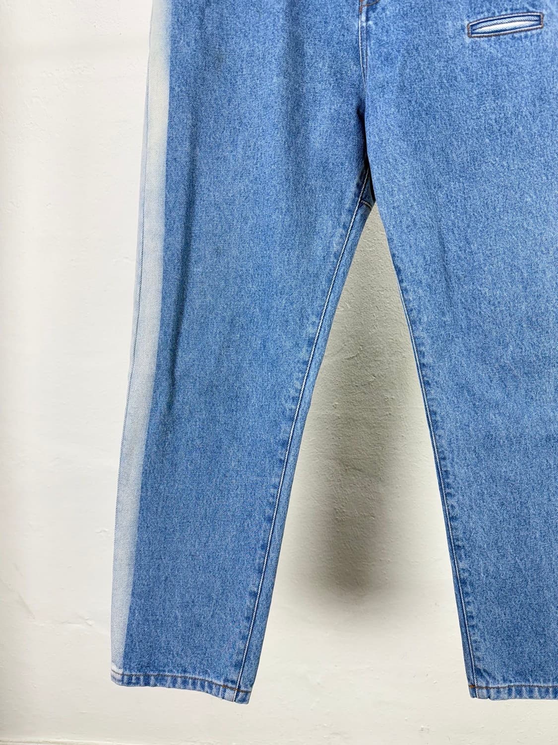 랜덤 아이덴티티 우븐 컷 백 블루 데님 팬츠 상품이미지4