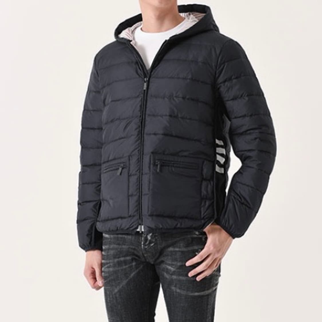 [S+급/3] 톰브라운 후드 경량패딩 네이비 상품이미지10