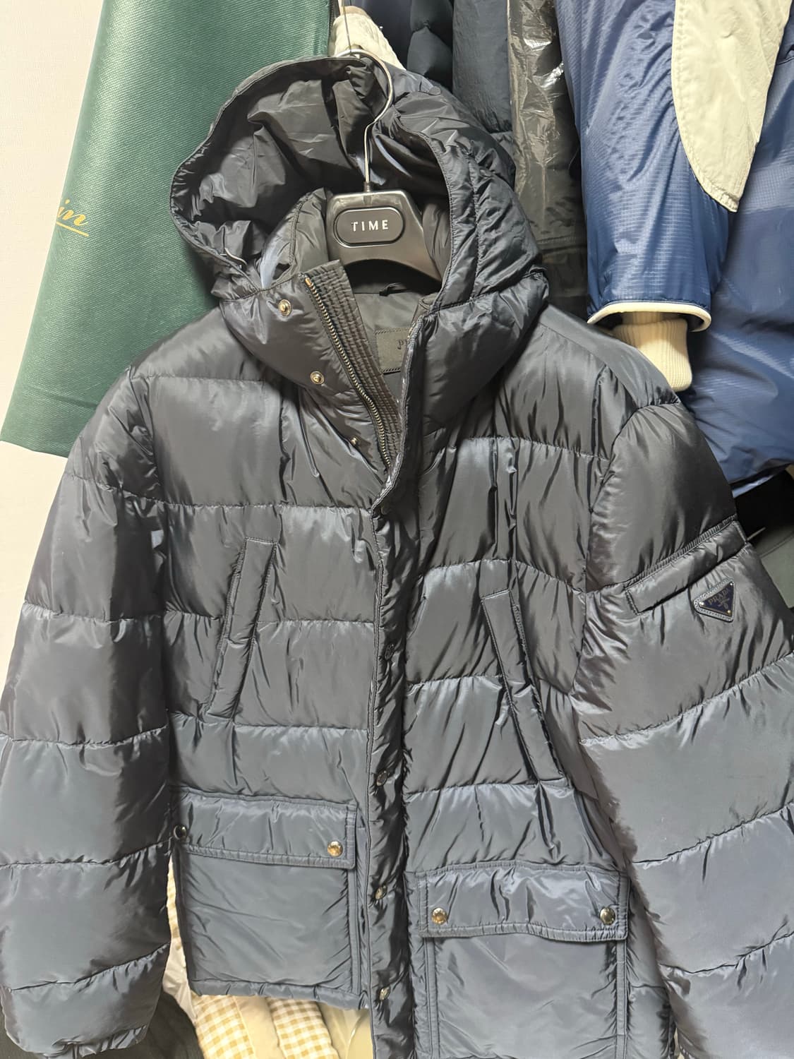 프라다 패딩 네이비 상품이미지1