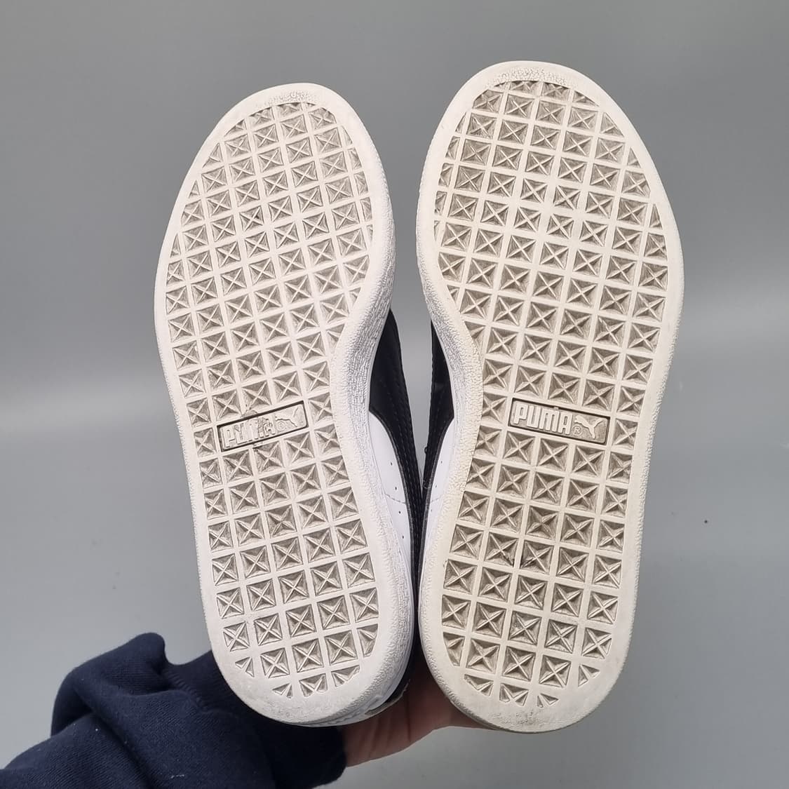 푸마 바스켓 클래식 흰검 스니커즈 225 상품이미지3