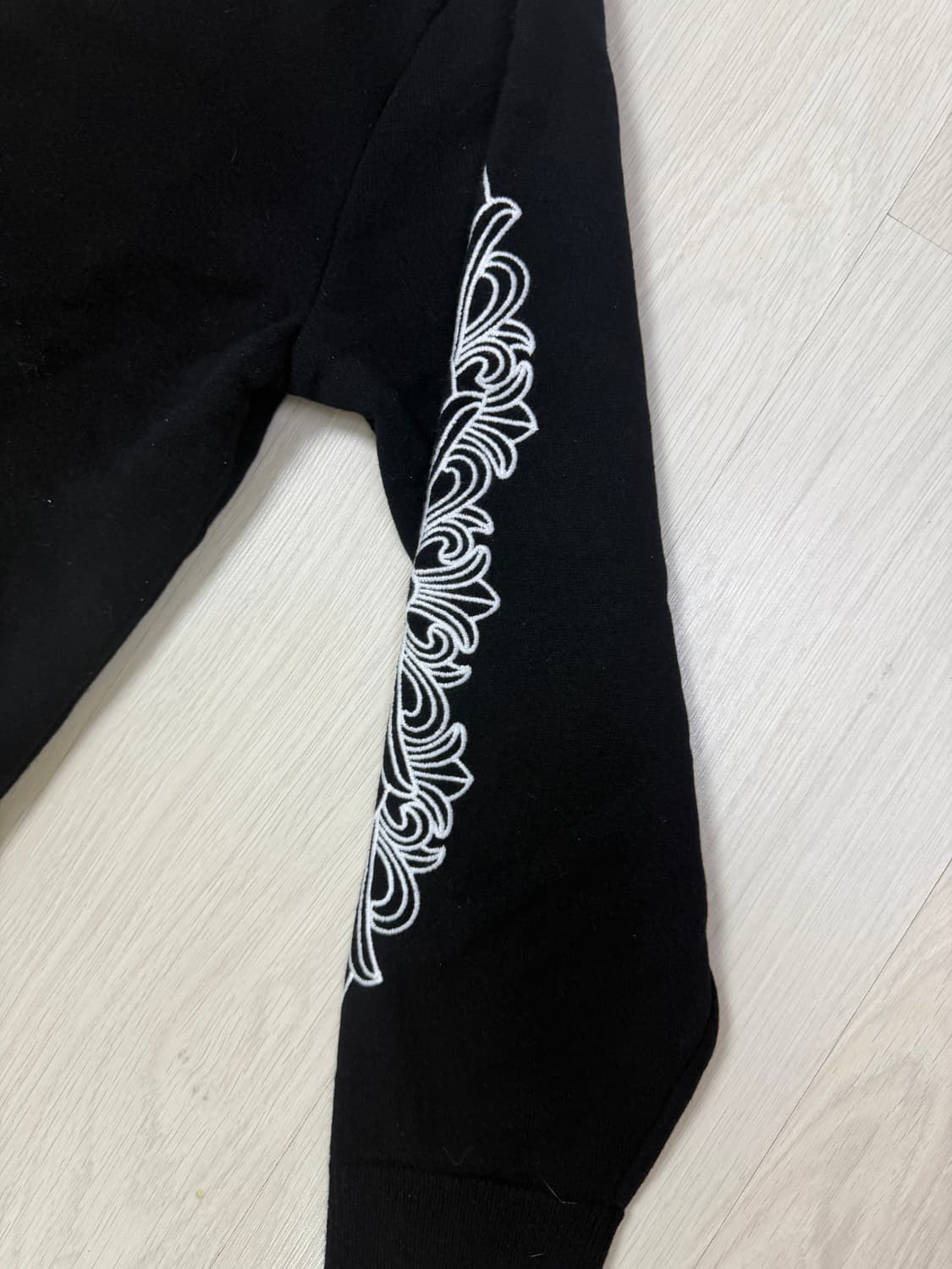 크롬하츠 화이트 자수 블랙 니트 XL 상품이미지5