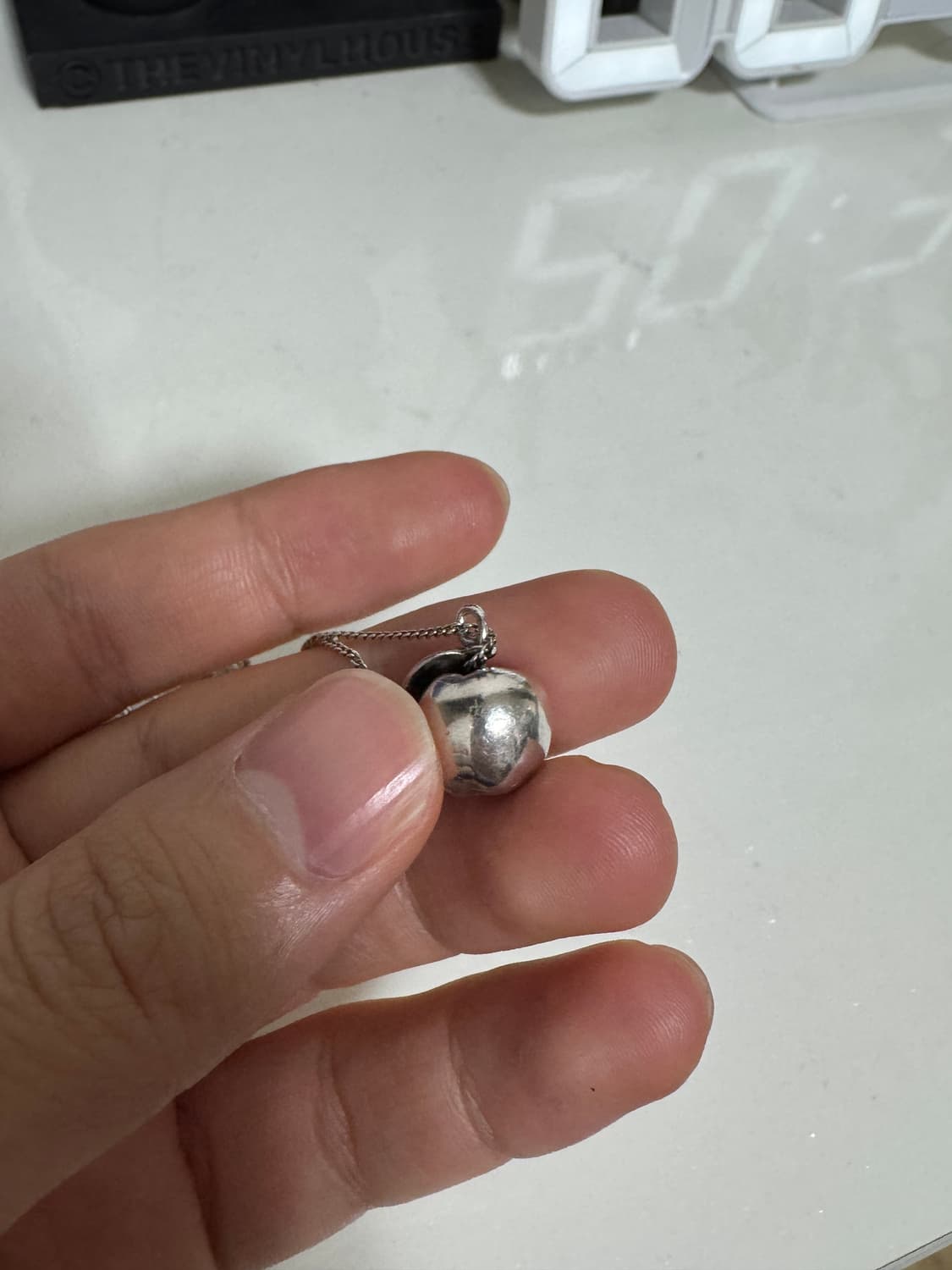 언더커버 애플 목걸이 상품이미지8