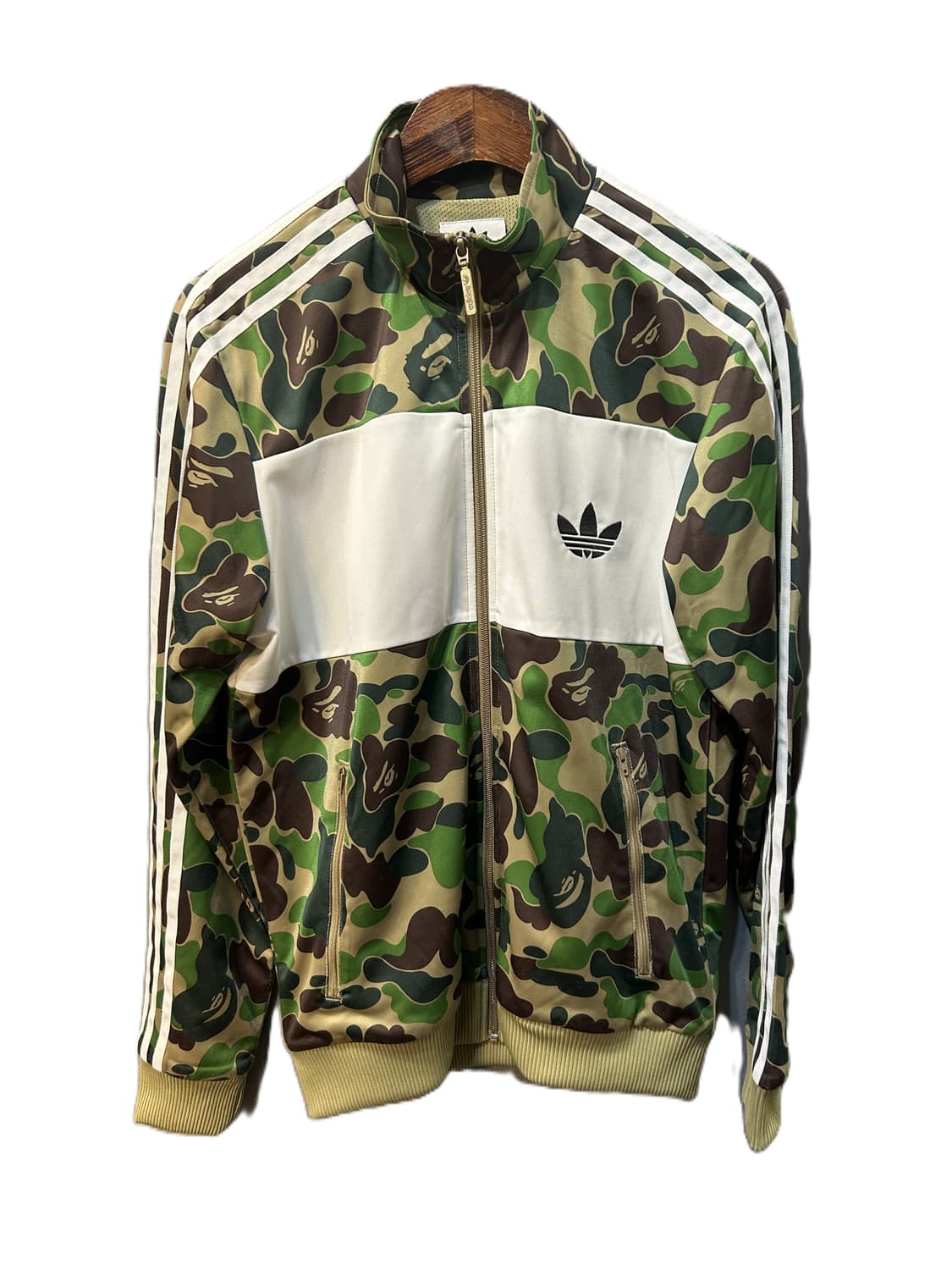 아디다스 x 베이프 그린 카모 트랙 자켓 상품이미지1