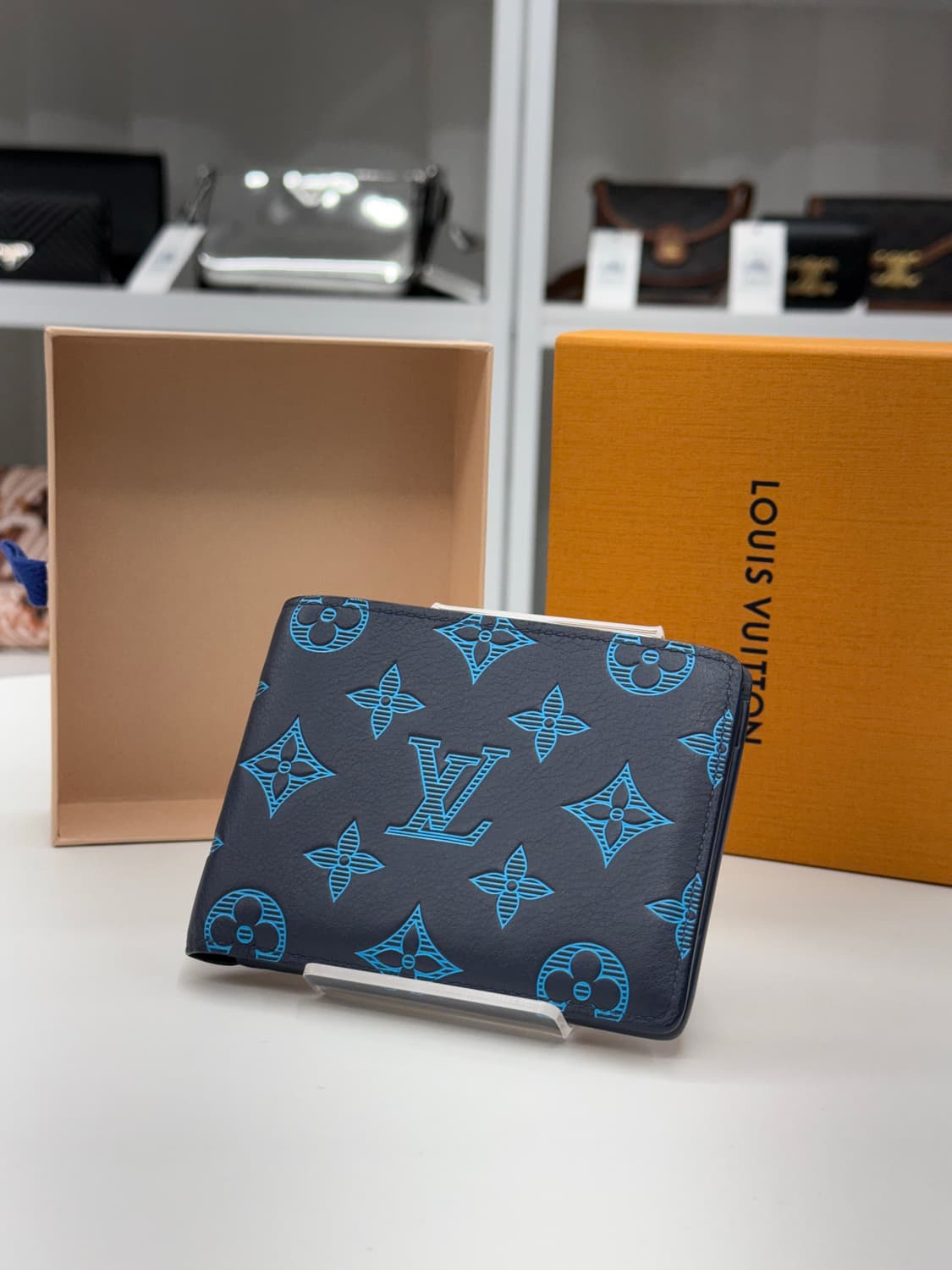 [OS] 루이비통 쉐도우 멀티플 월릿 반지갑 상품이미지1