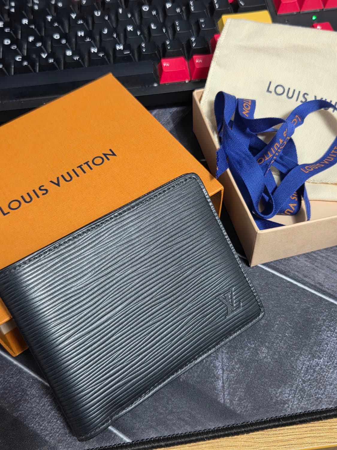 루이비통 에삐 반지갑  상품이미지1