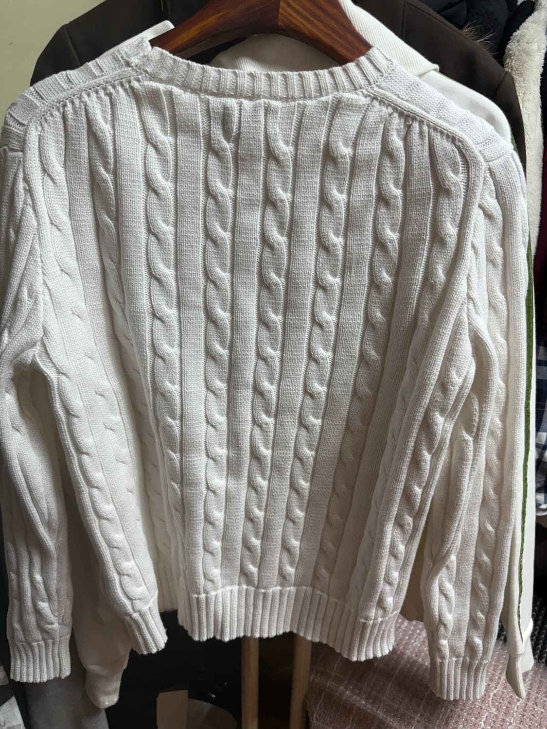 폴로 흰색 꽈배기니트 상품이미지2