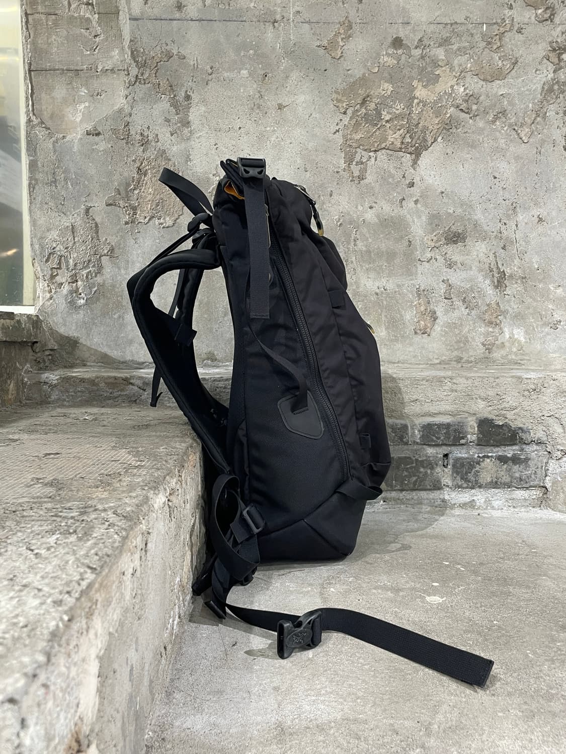 아크테릭스 블랙 미우라 20 백팩 상품이미지4