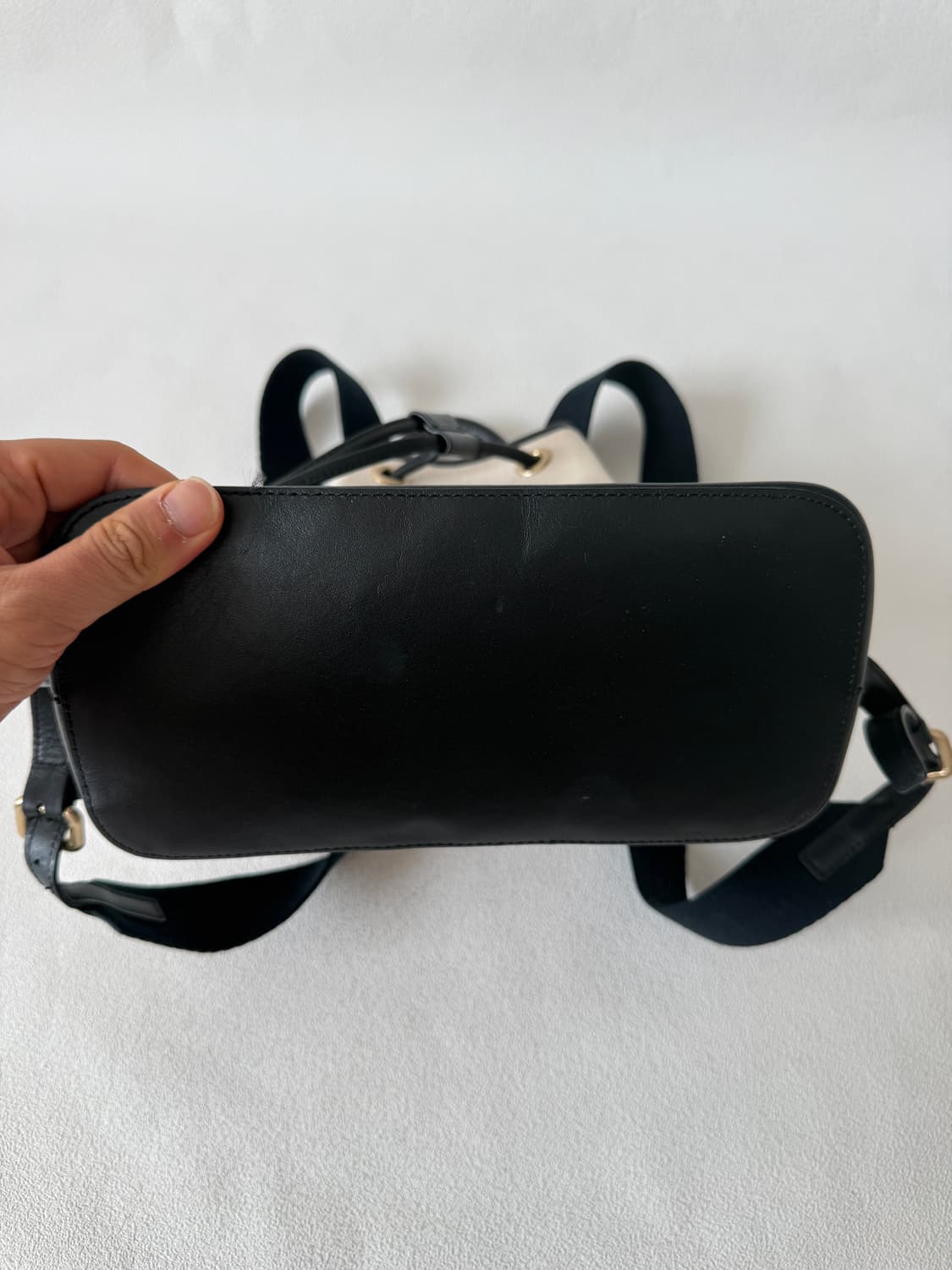 마지셔우드(MARGESHERWOOD) 캔버스&레더 버킷 백팩 상품이미지5