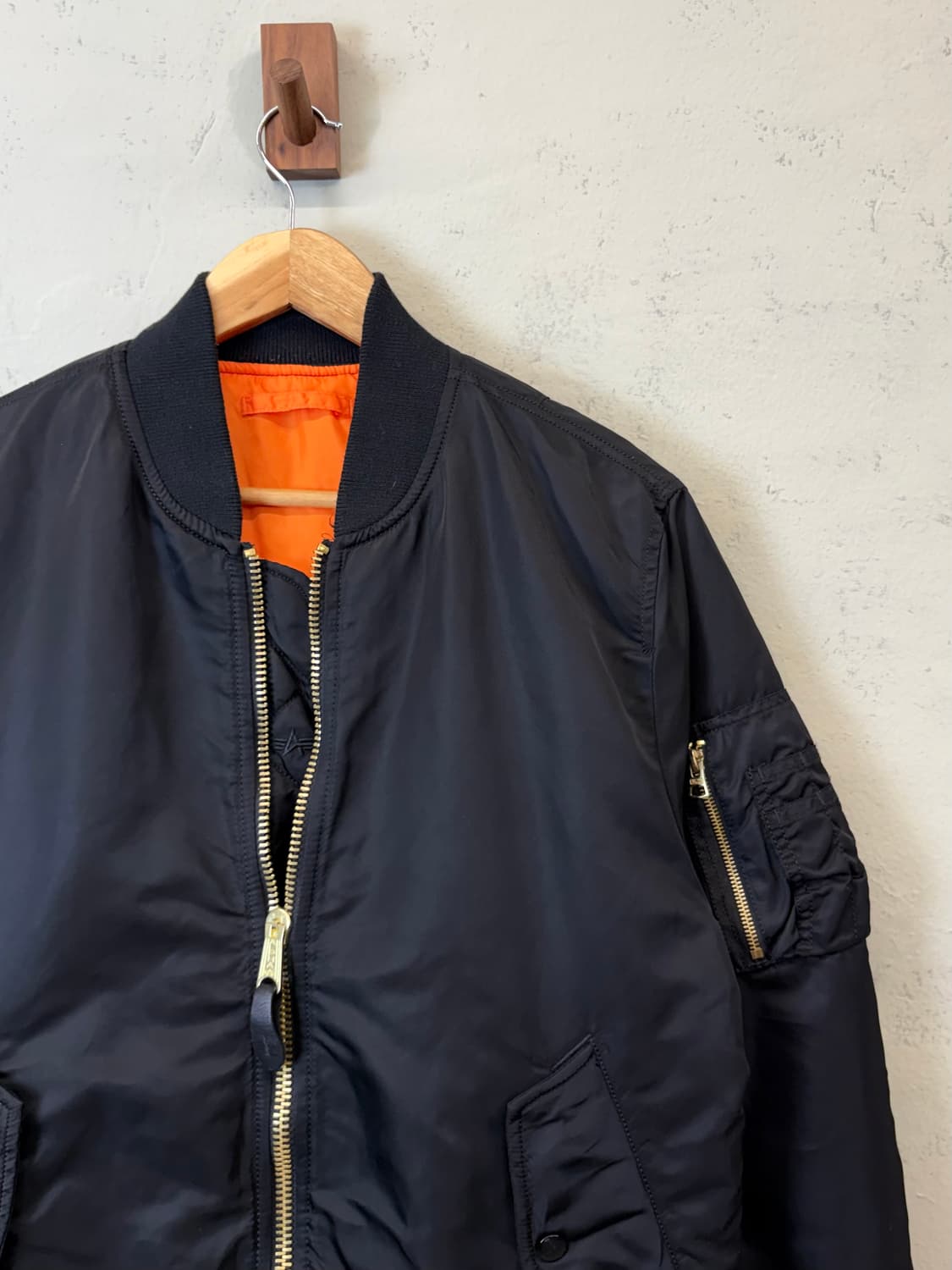 알파인더스트리 MA-1 항공점퍼 블랙 상품이미지3