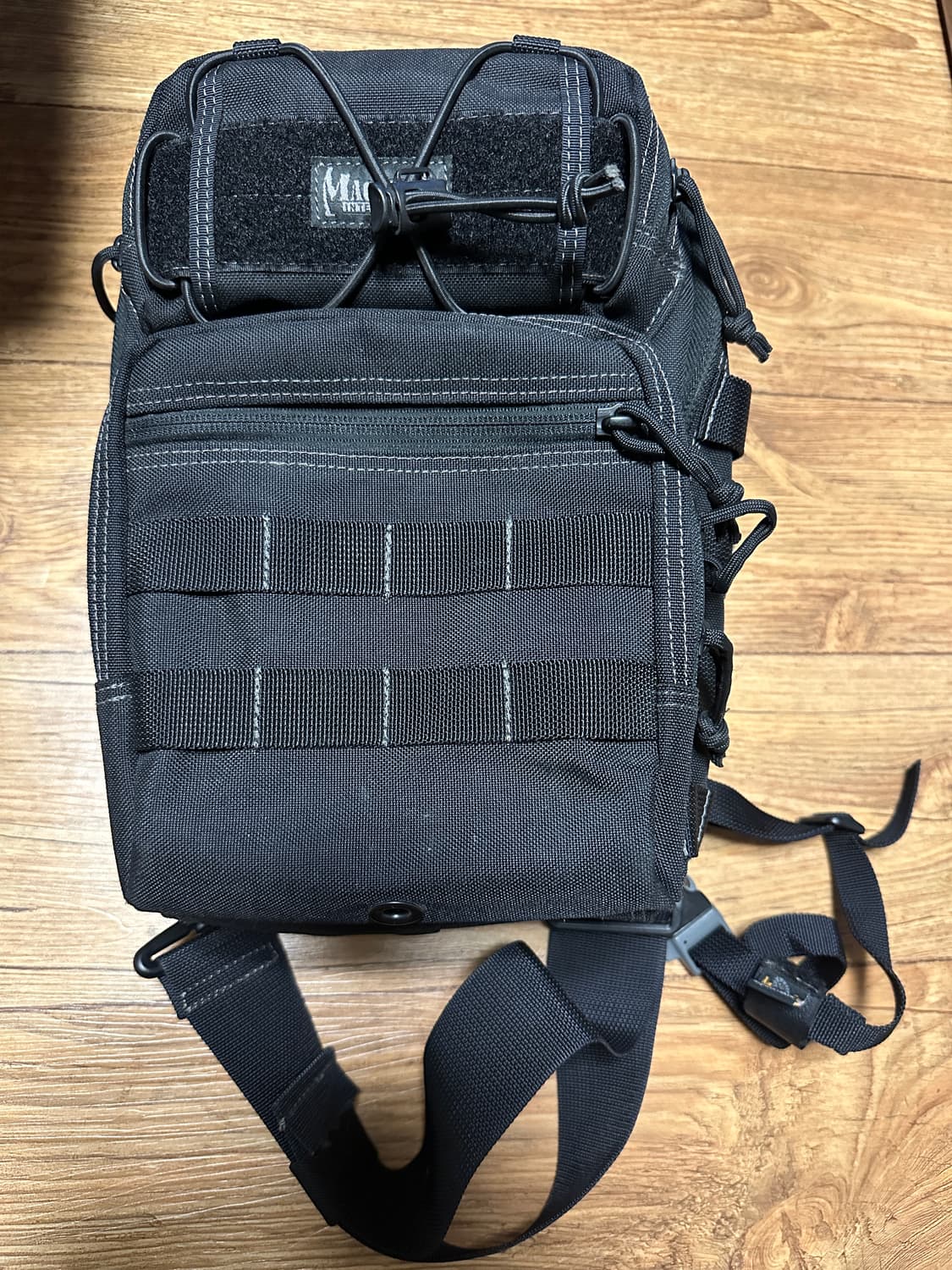 맥포스 점보 스왈로우 슬링백 2회착용 상품이미지1