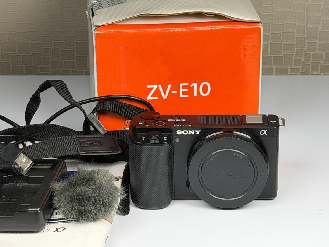 소니 ZV-E10 블랙 미러리스 카메라 바디 상품이미지1