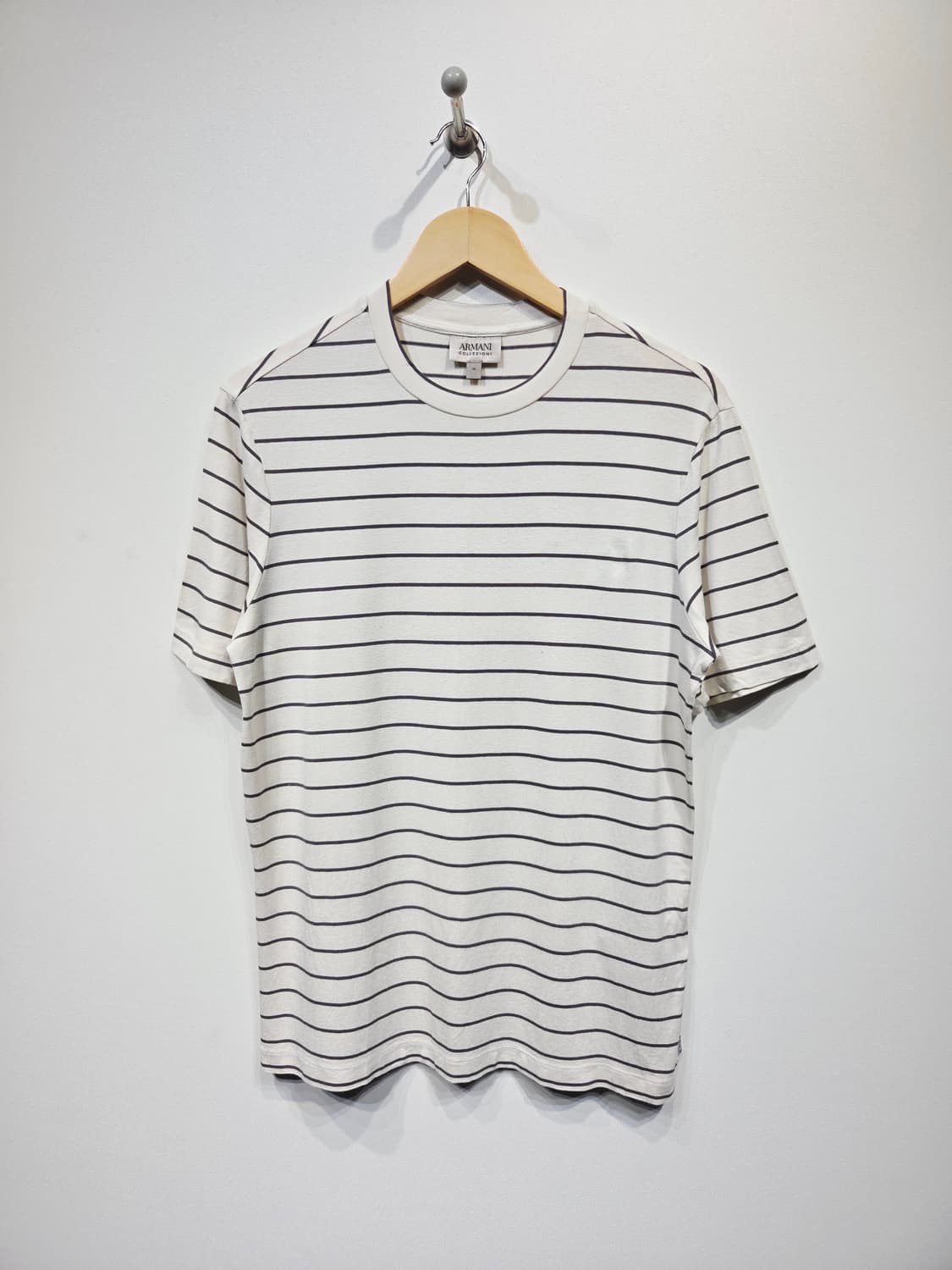 아르마니 꼴레지오니 스트라이프 반팔 티셔츠 상품이미지2