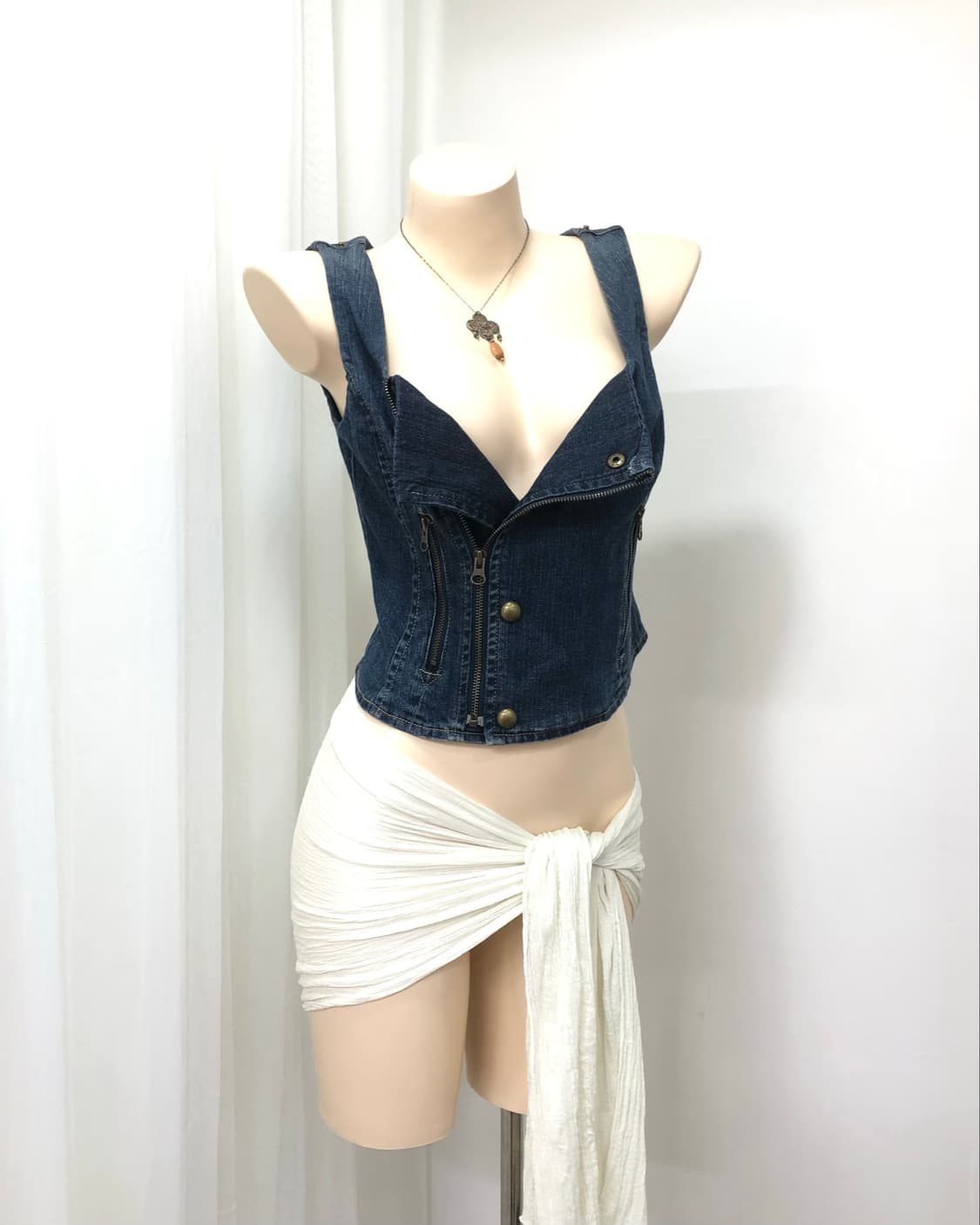 gold button asymmetrical zip denim vest 상품이미지1