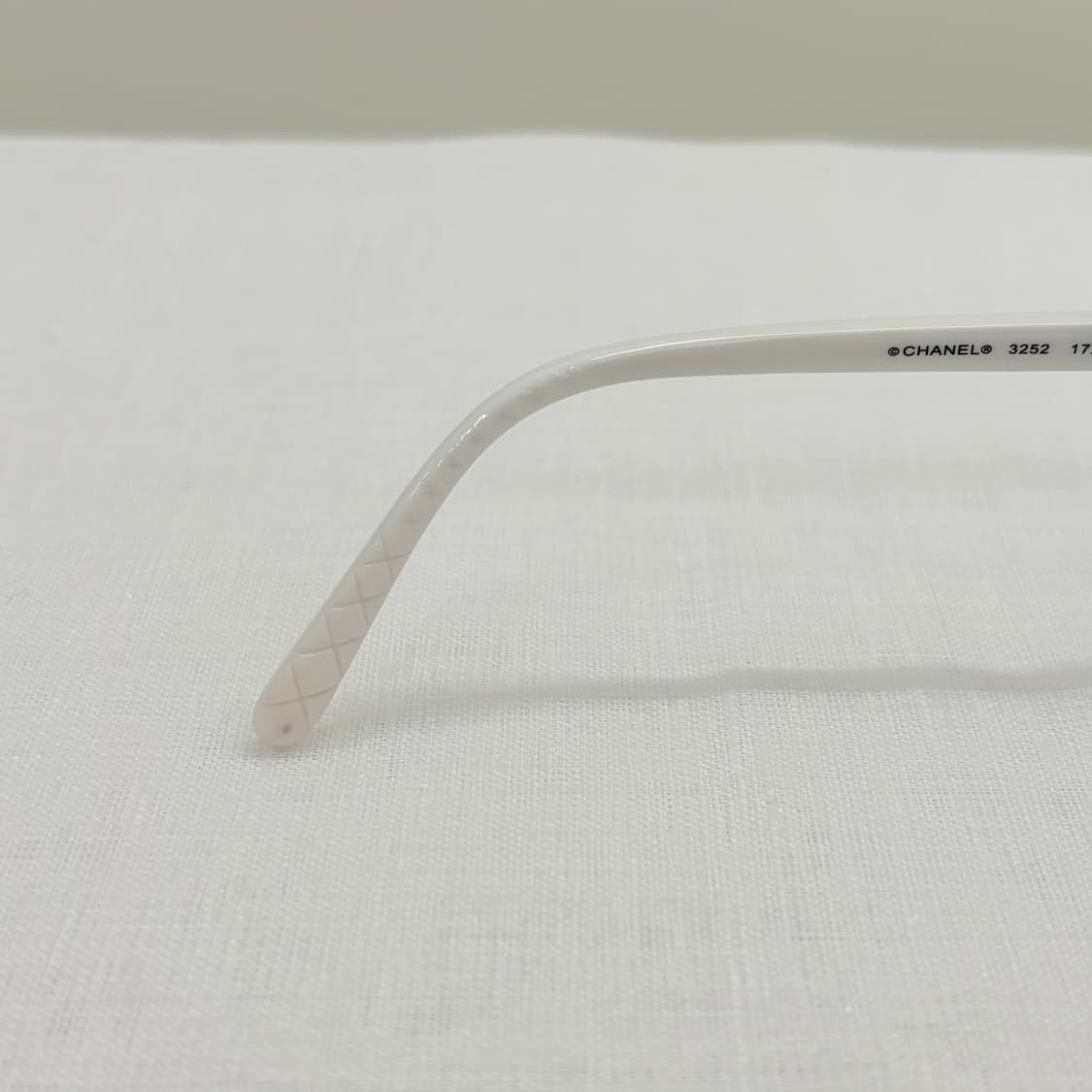 CHANEL 샤넬 빈티지 CC로고 블랙화이트 뿔테 상품이미지9