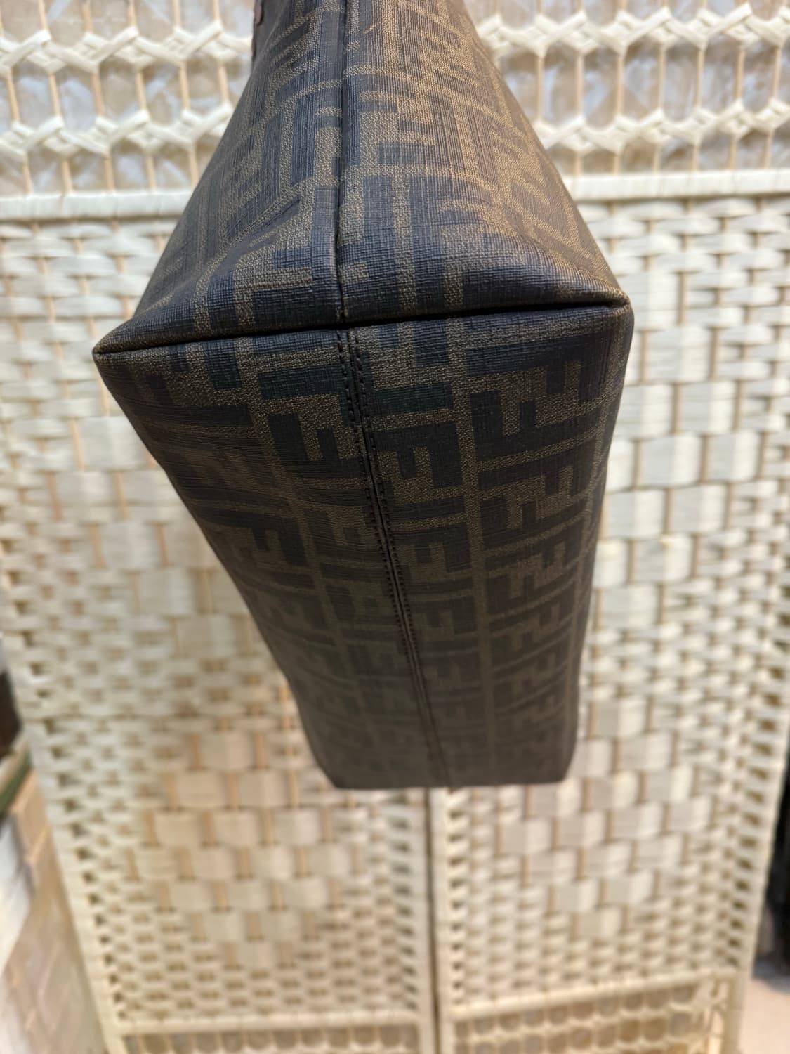 정품 펜디 주카 쇼퍼백 팝니다 상품이미지5