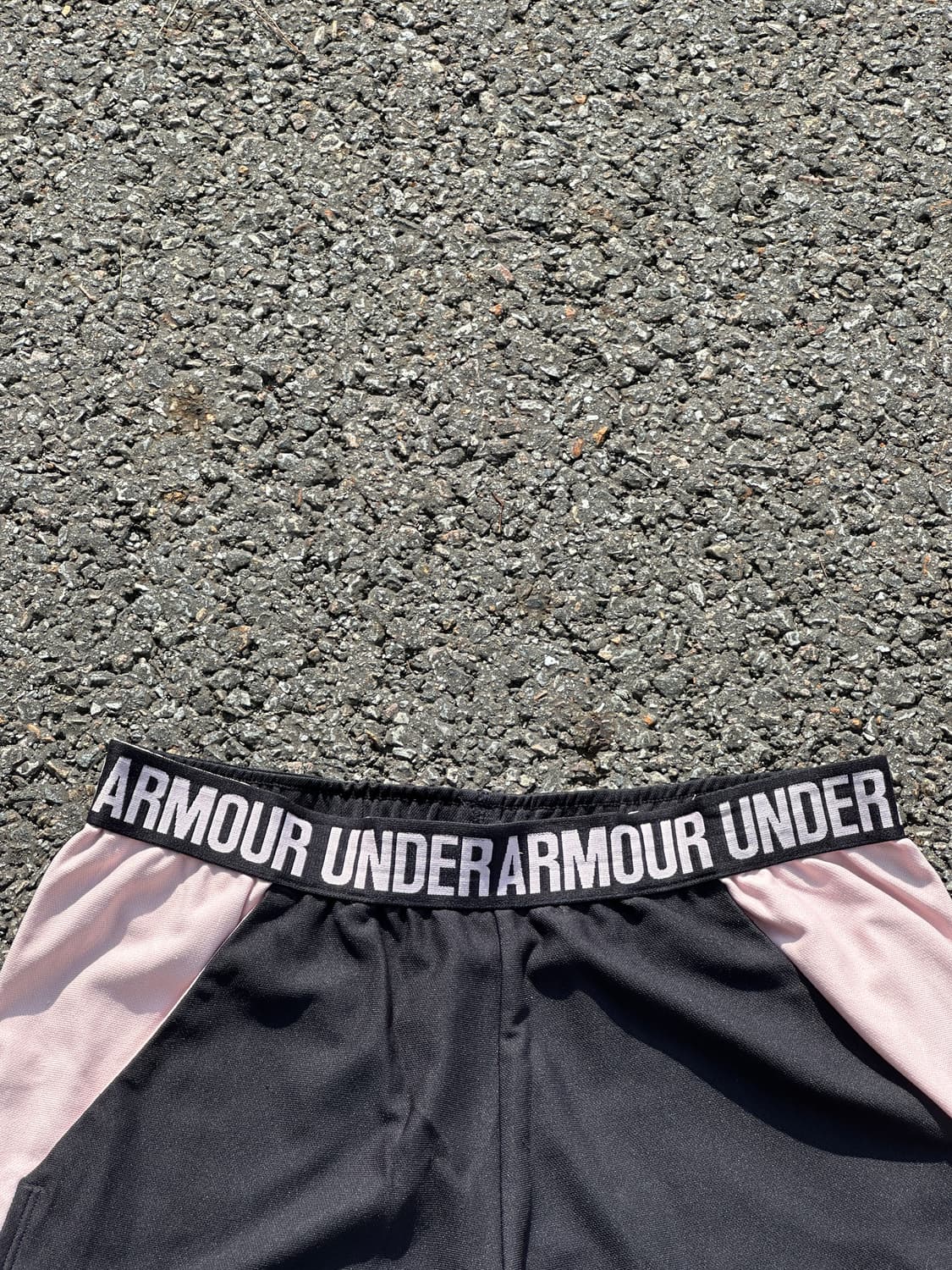 [M] 언더아머 여성 핑크블랙 러닝 쇼츠 반바지 상품이미지4