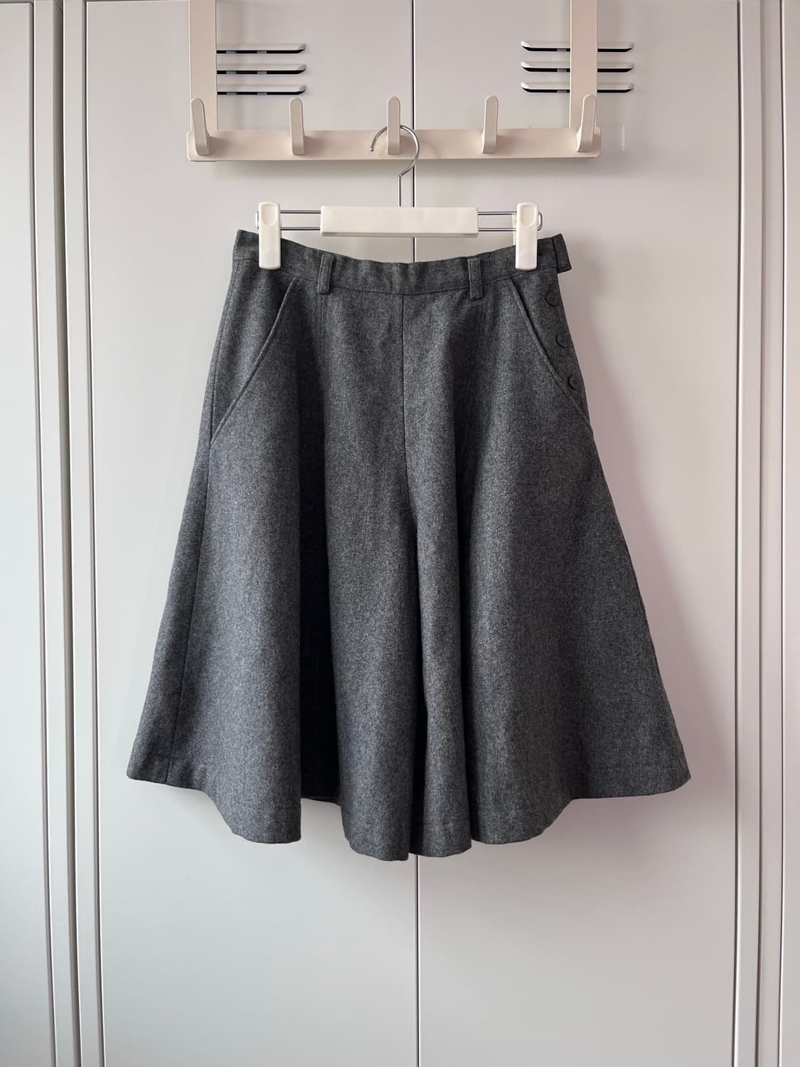 Christian Dior sports 디올 그레이 7부 울 미디 팬츠 상품이미지1