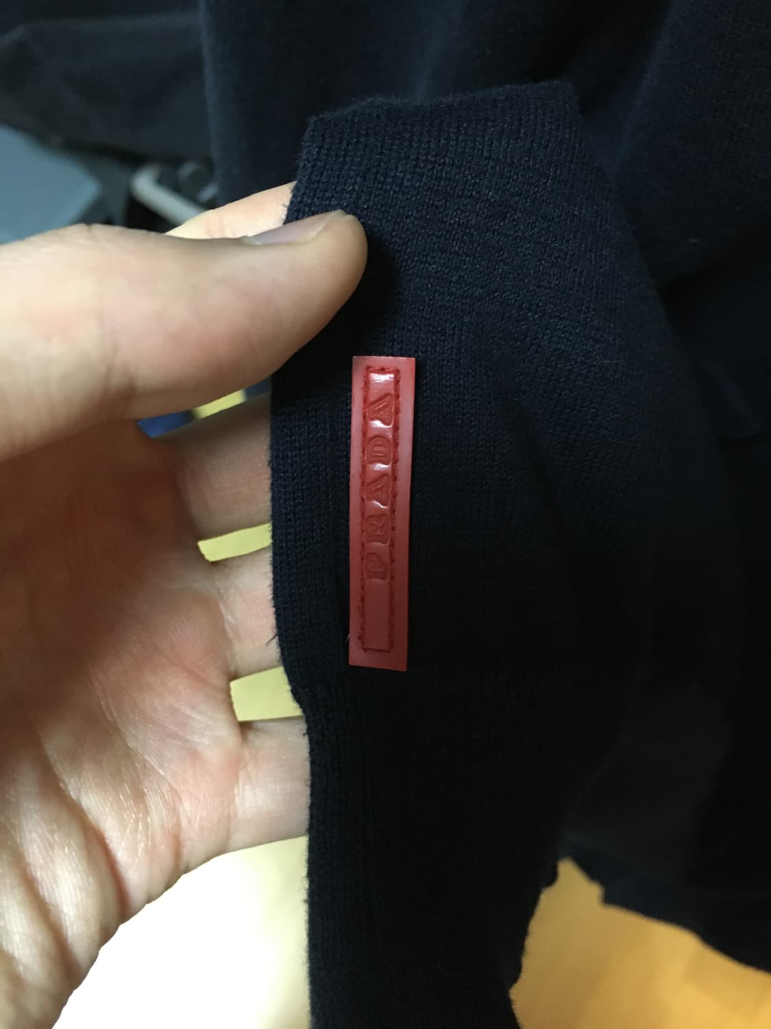 Prada sport v neck knit 상품이미지5