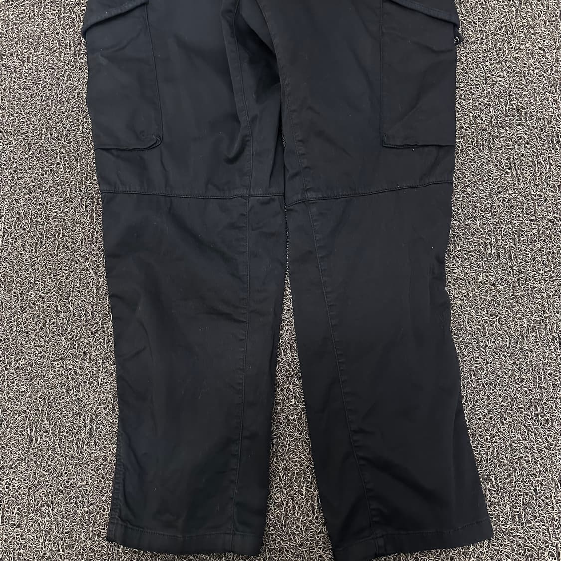 CP컴퍼니 한국매장판 렌즈 카고팬츠 블랙 XS 상품이미지6