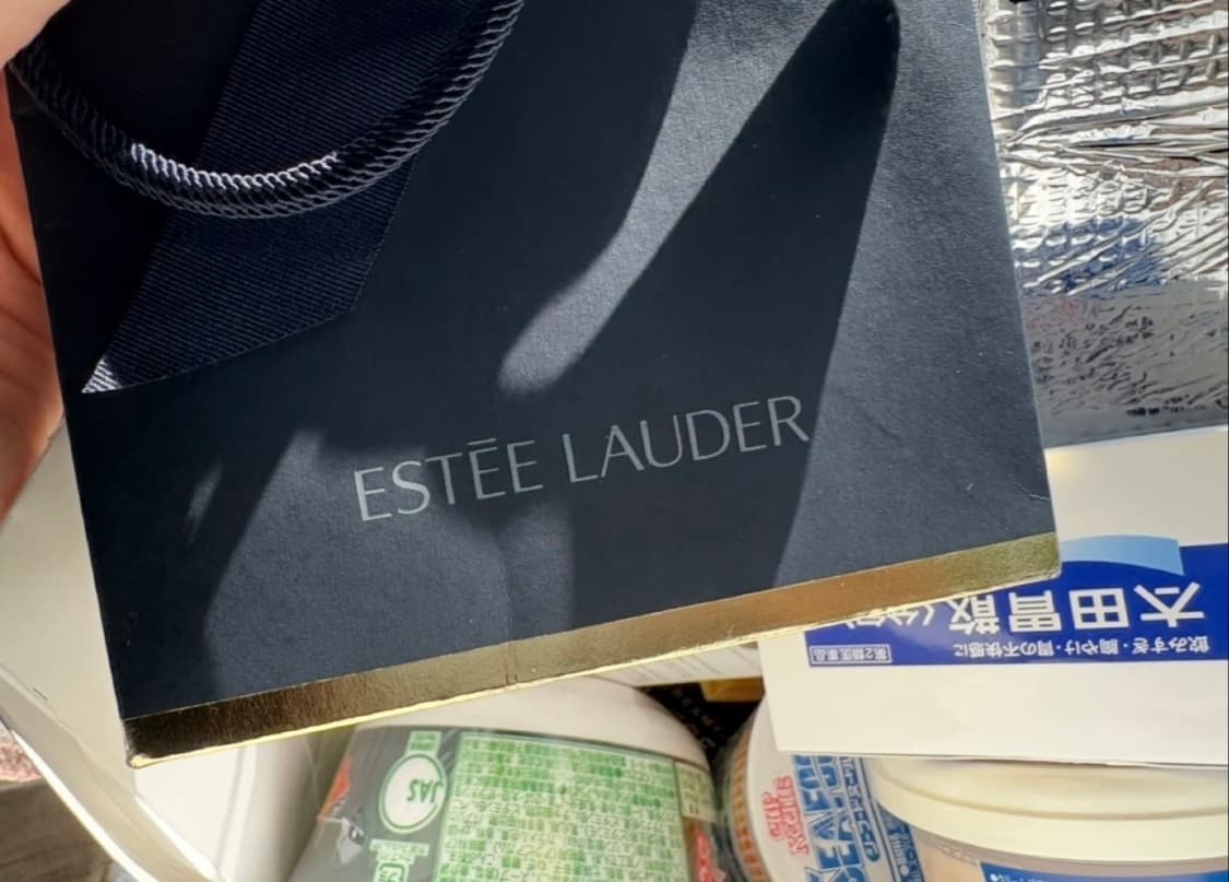 에스티 로더 퓨처리스트 아쿠아 브릴리언스 파운데이션 상품이미지2