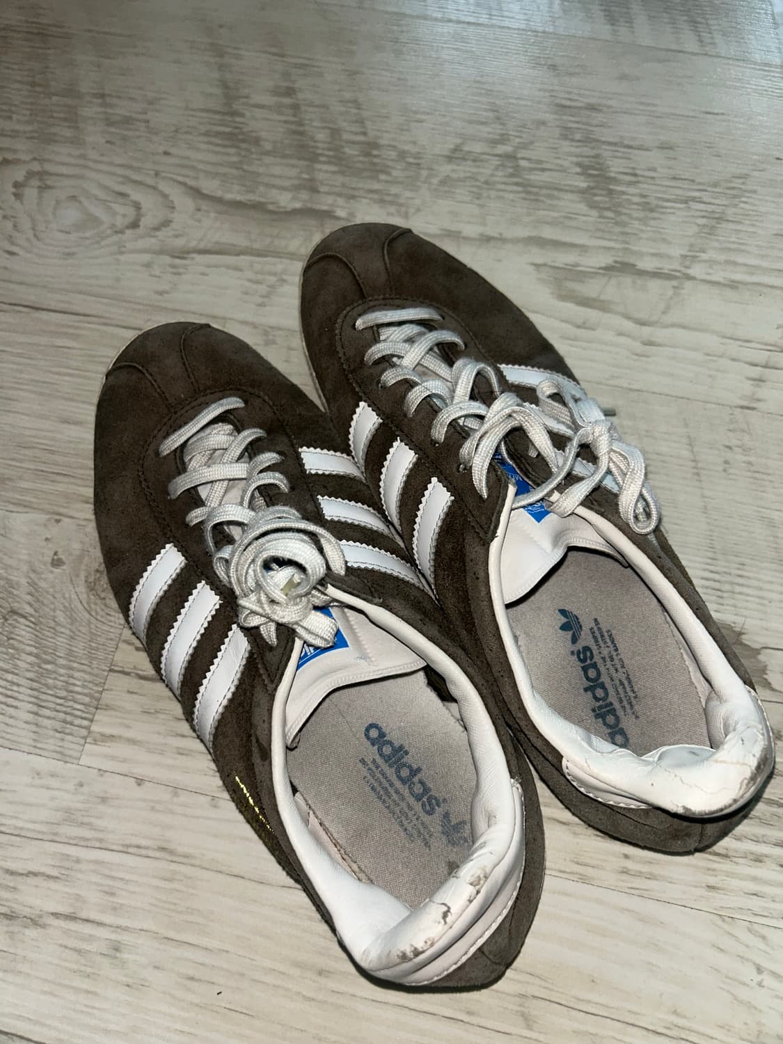 아디다스 빈티지 스니커즈 브라운 상품이미지1