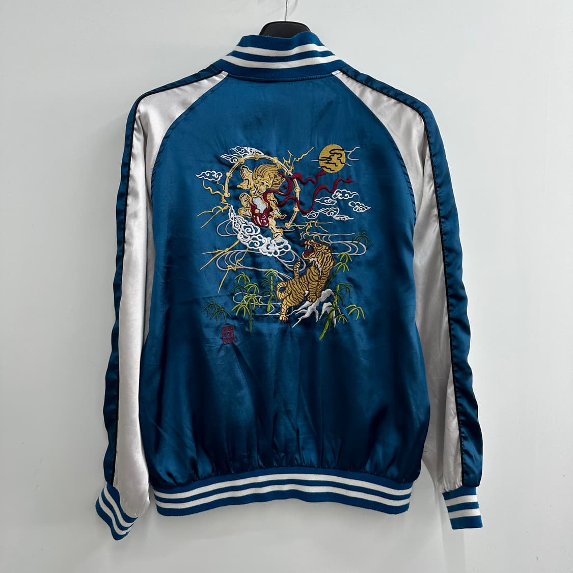 100 루즈핏 남자 자수 스카쟌 자켓 상품이미지2