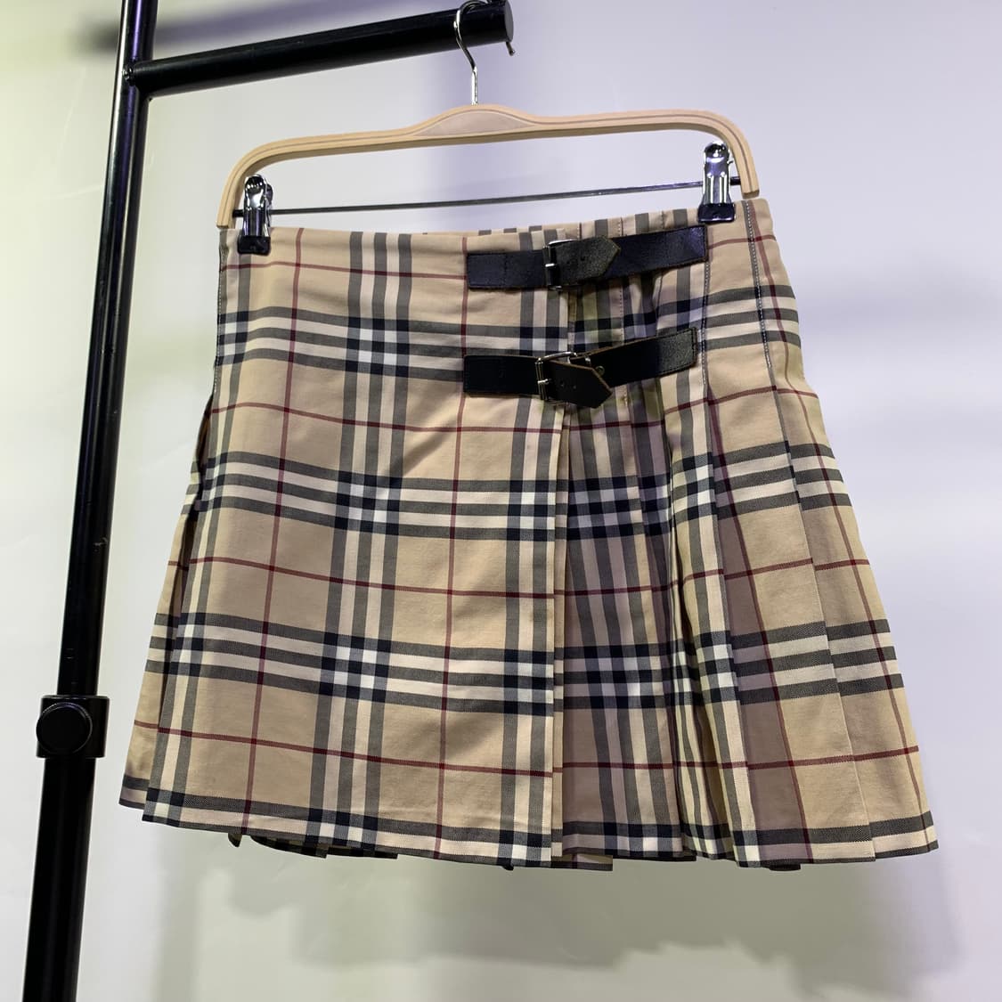 버버리 백화점판 여성 미니스커트 판매합니다  상품이미지1