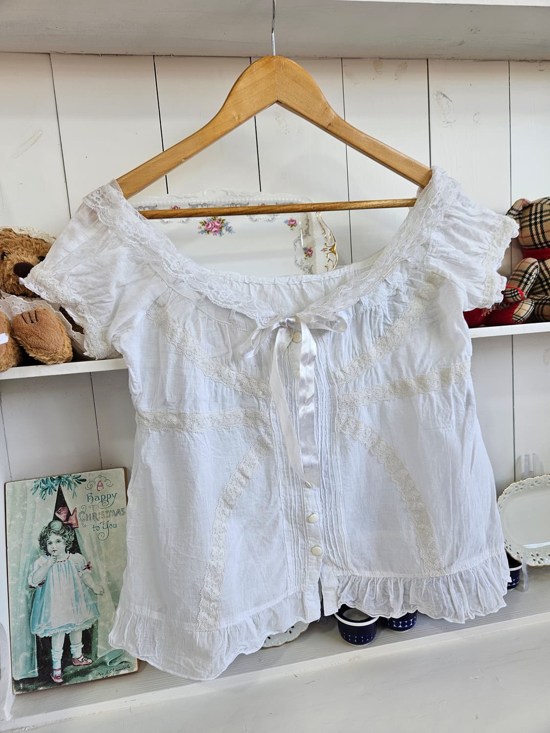 화이트 레이스 오프숄더 블라우스 상품이미지2