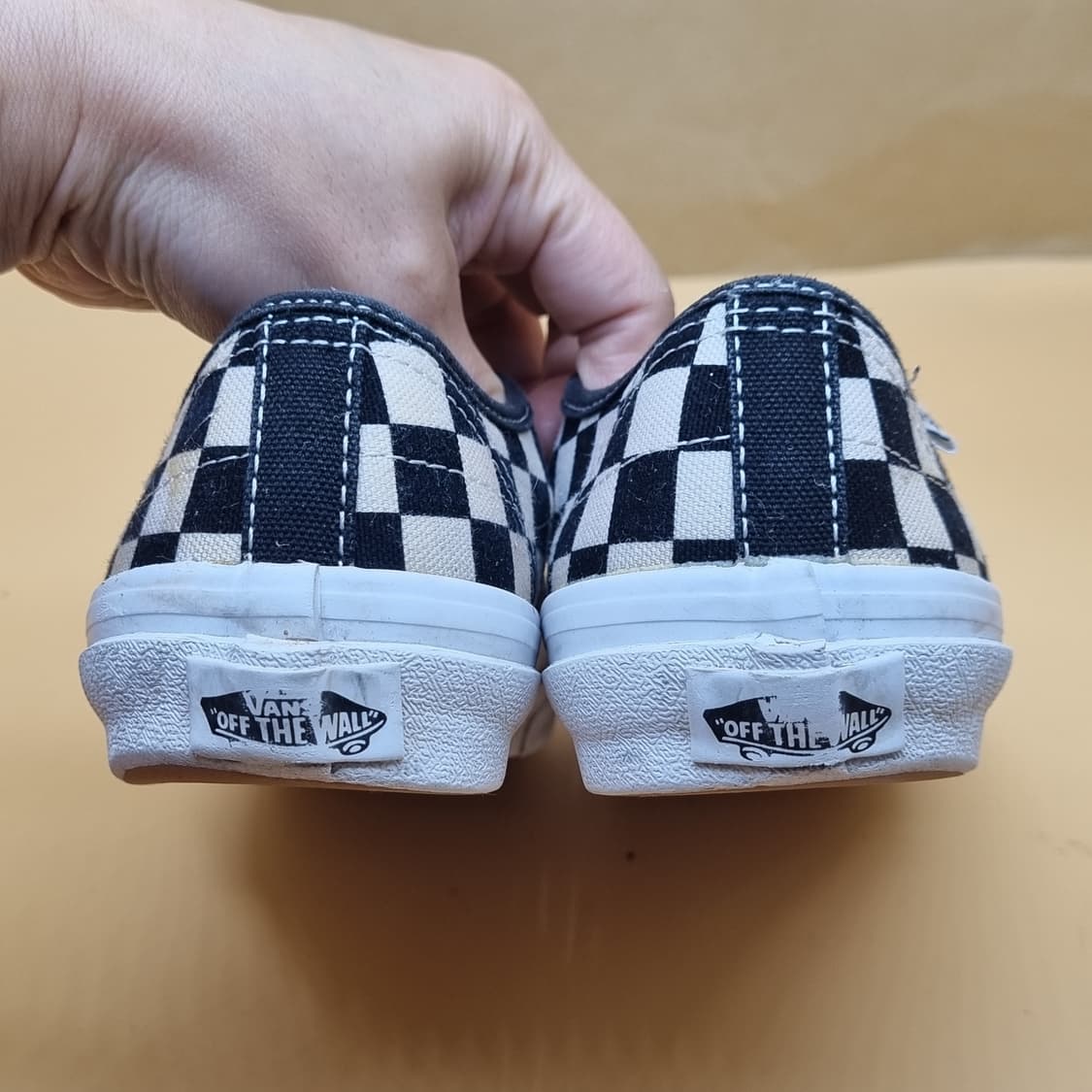 반스 식스티세븐 체크 여성스니커즈230  상품이미지4