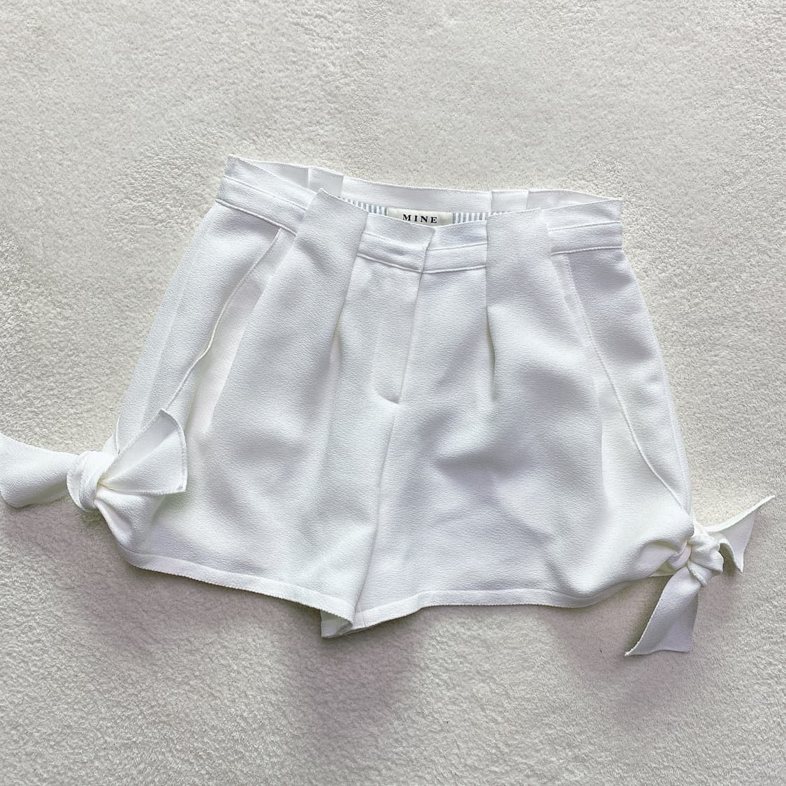 MINE 마인 화이트 핀턱 숏팬츠 (64-94) 상품이미지1