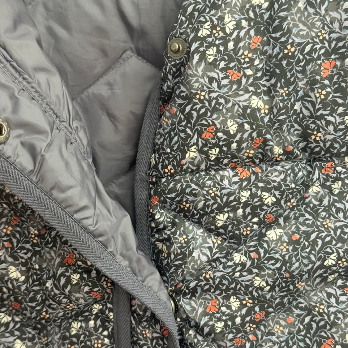 써스데이 아일랜드 플라워패턴 경량 점퍼 m (오리털) 상품이미지3