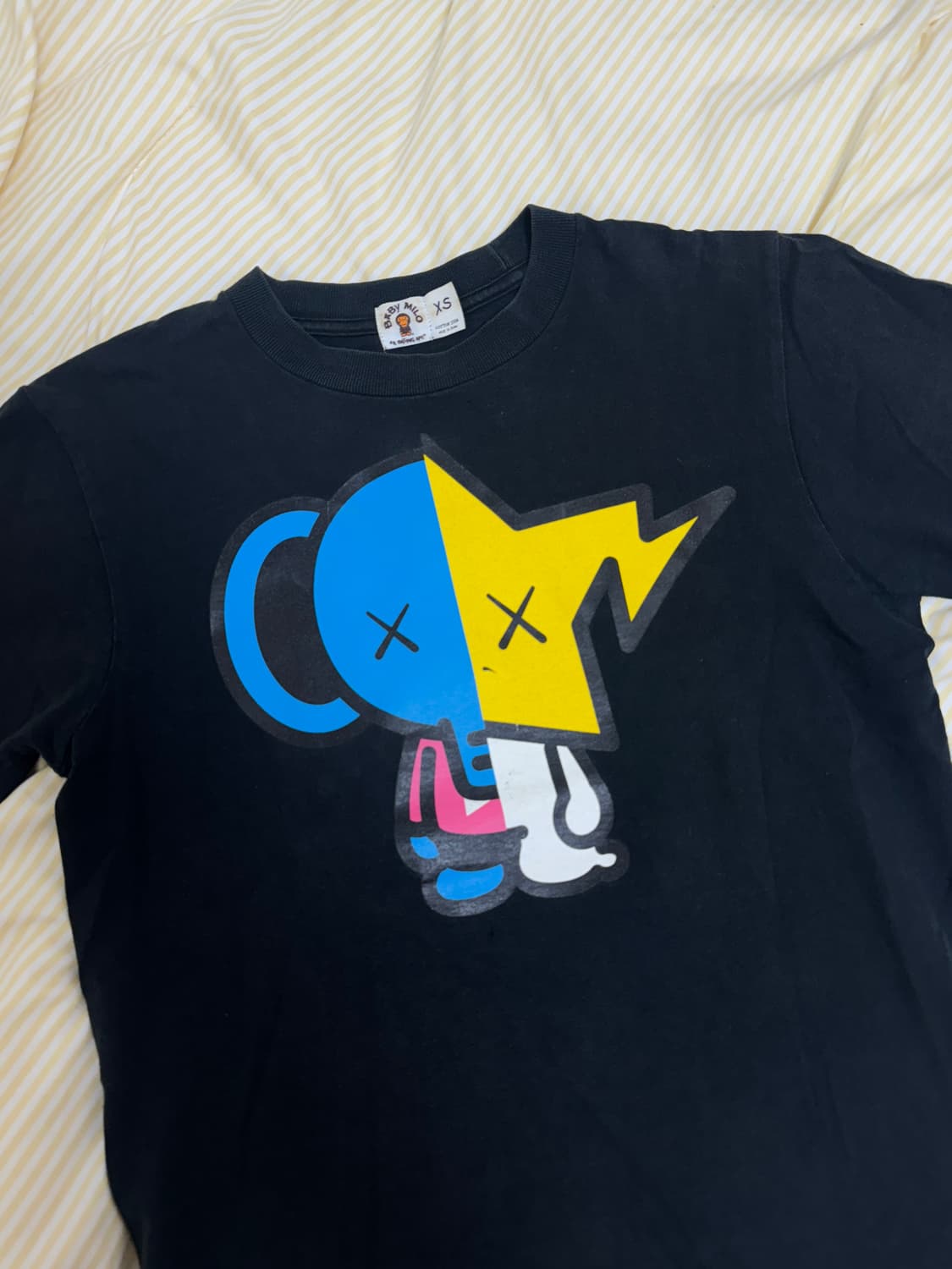 베이프 x 카우스(KAWS) 콜라보 반팔 티셔츠 상품이미지2