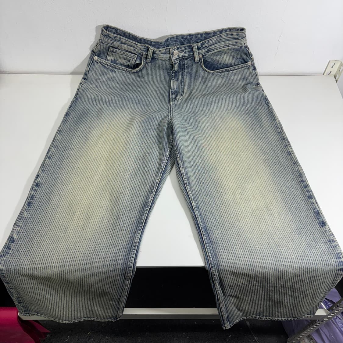 32 L 벨리에 루즈일자핏 스트라이프 녹워싱 데님팬츠 상품이미지2