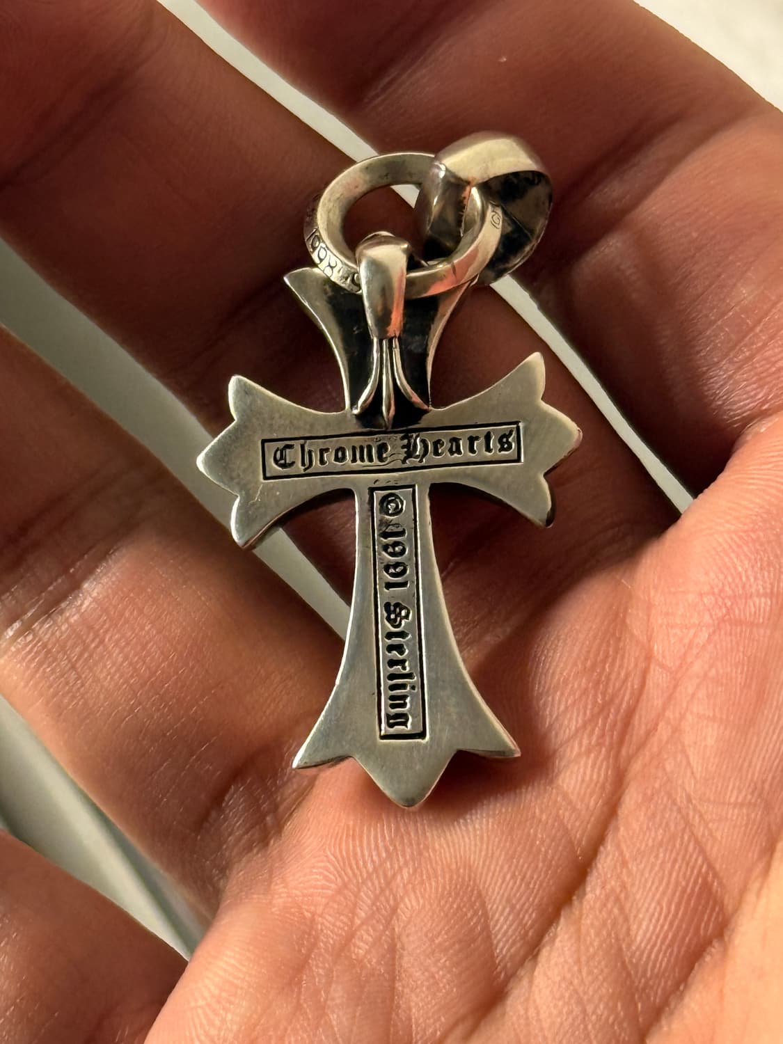 크롬하츠 스몰 크로스 with 베일 펜던트 상품이미지3