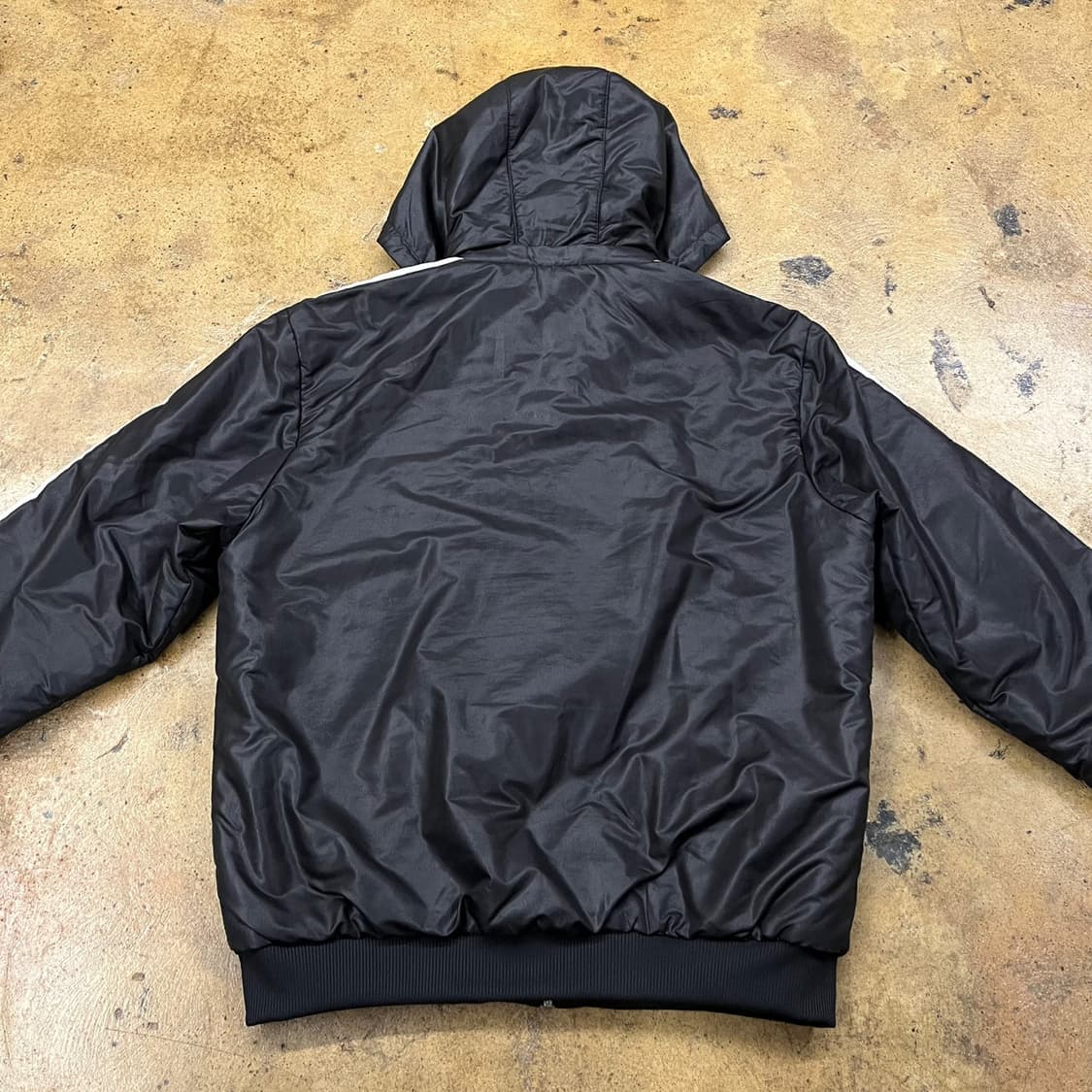 아디다스 블랙 후드 숏패딩 95 상품이미지4