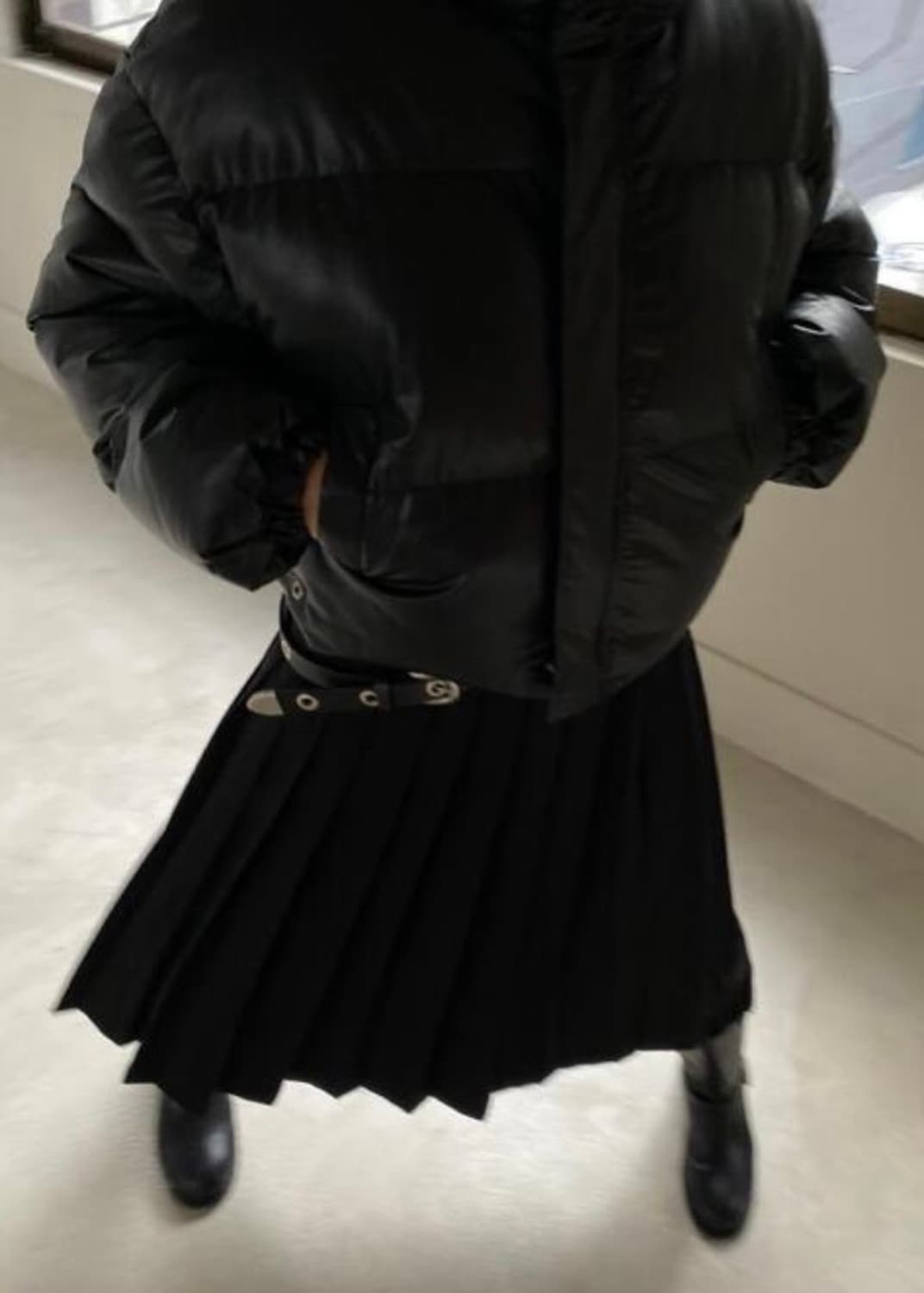 어나더랭귀지 플리츠스커트 블랙 상품이미지1