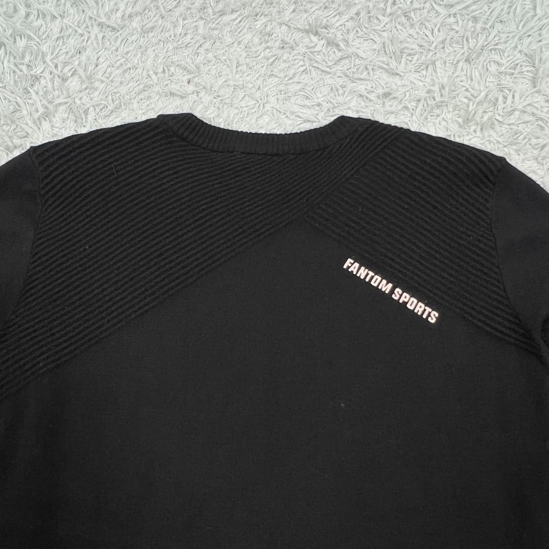 팬텀 여성 블랙&화이트 배색 니트 95 상품이미지4