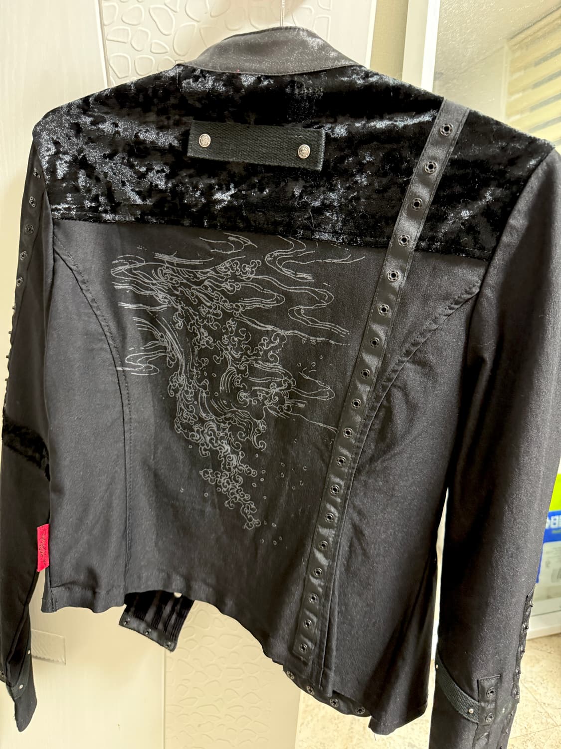 오즈온 디테일 크롭자켓  상품이미지2