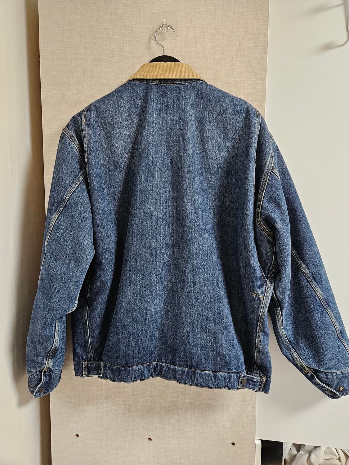 칼하트 wip 디트로이트 데님 자켓 팝니다. 상품이미지3