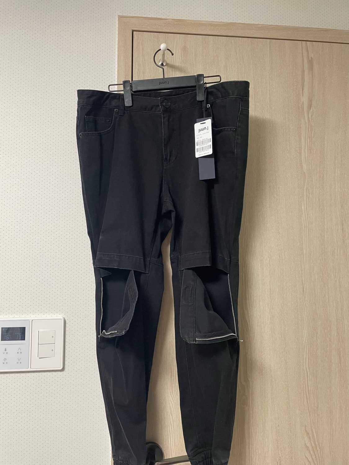 50사이즈, 준지 무릎절개 흑청 조거팬츠 상품이미지5