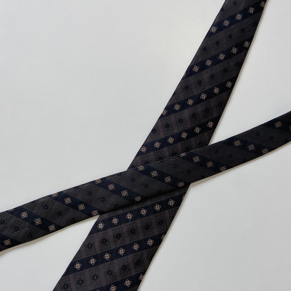 YSL 입생로랑 명품 정품 넥타이8.2cm 상품이미지4