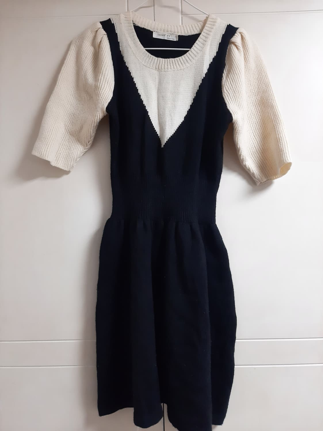 퍼프소매 배색 원피스 아이보리 블랙 상품이미지1