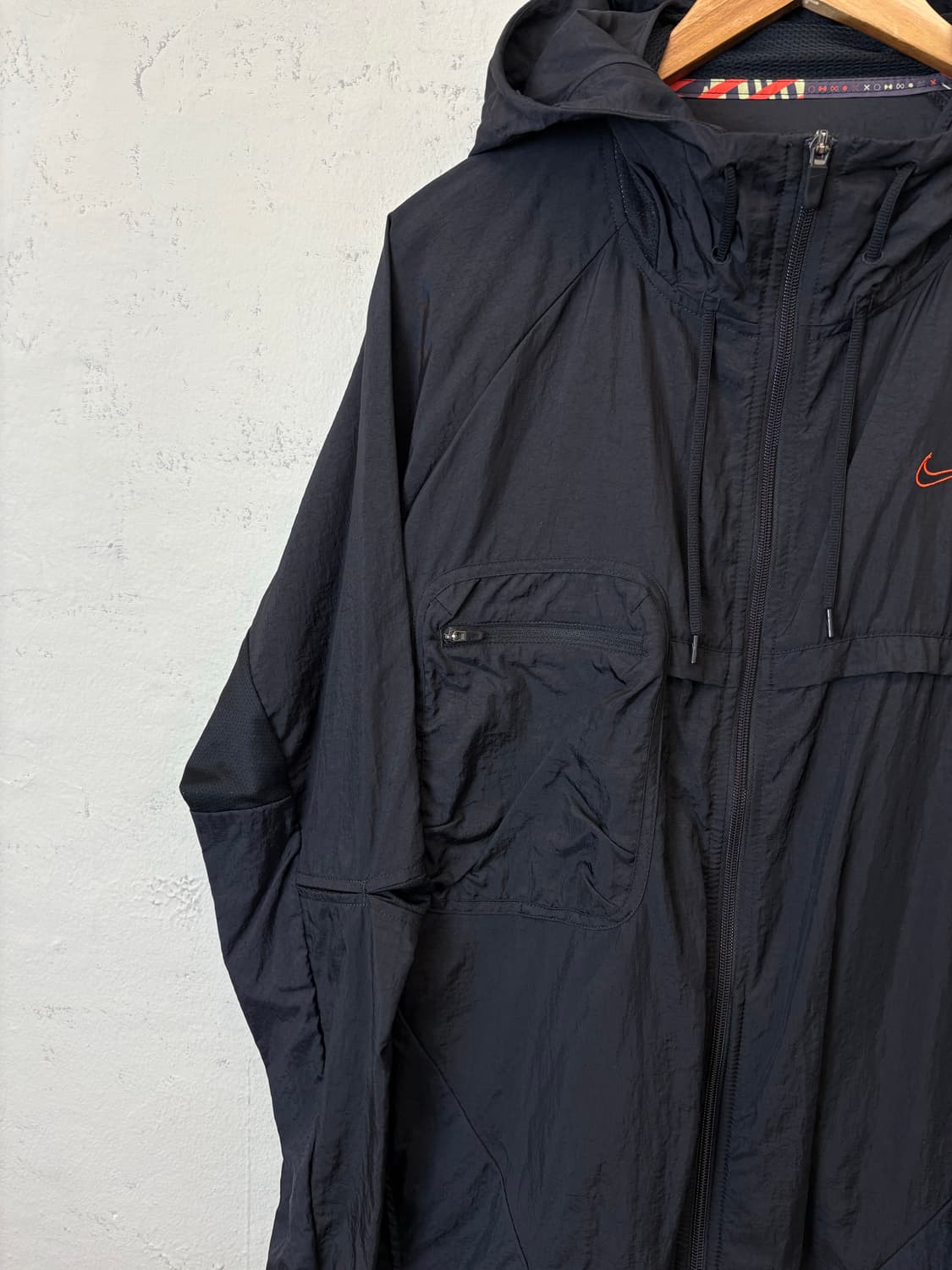 나이키 와펜 스탠다드핏 바람막이 블랙 상품이미지3