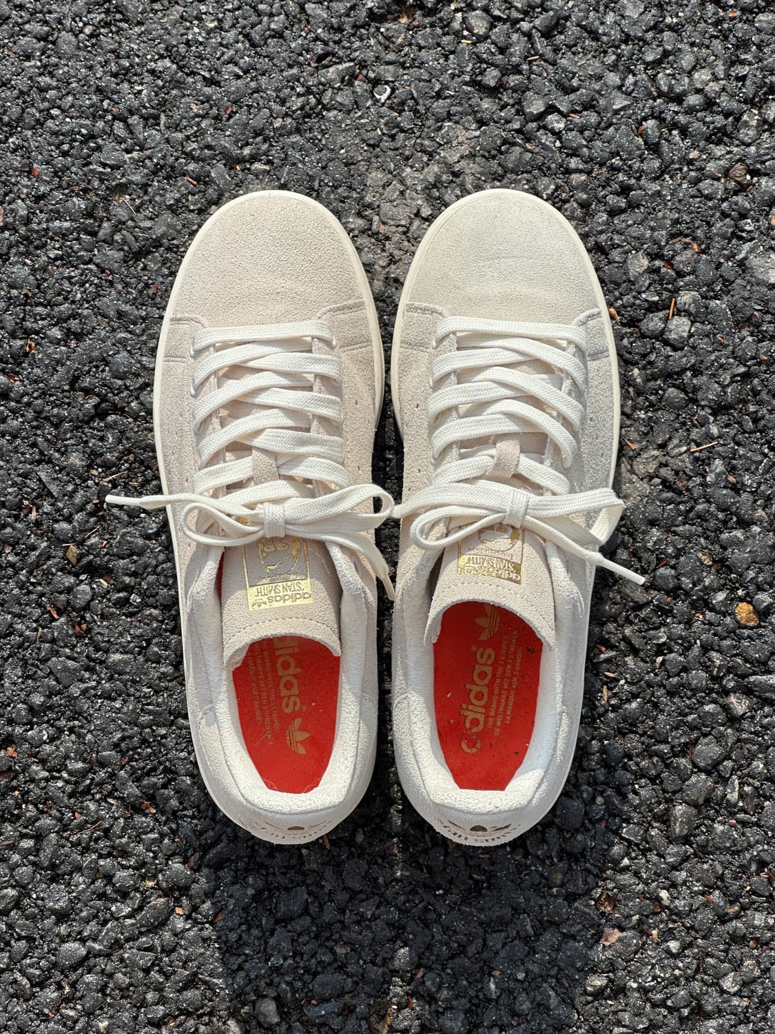 [255] 아디다스 스탠스미스 스웨이드 아이보리 스니커즈 상품이미지1