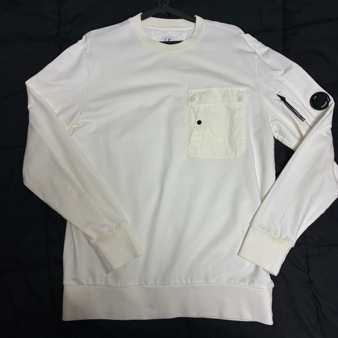 co컴퍼니 렌즈포켓 맨투맨 상품이미지1