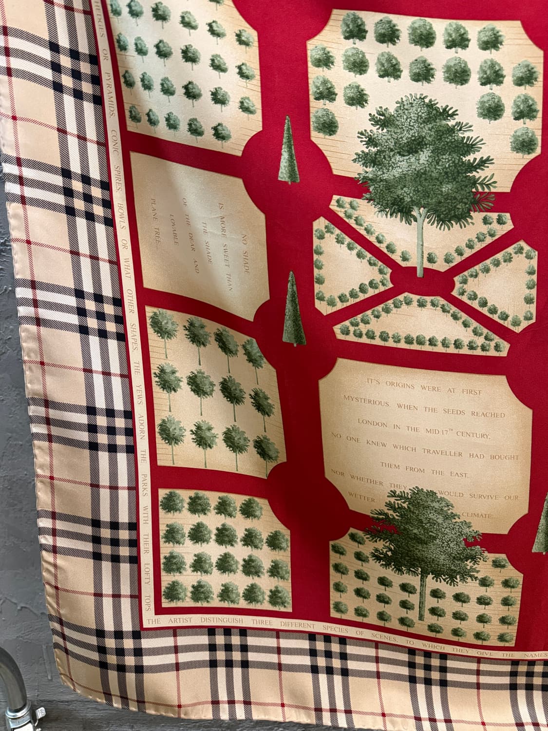 버버리 런던 실크 가든 맵 프린트 스카프 베이지 상품이미지2