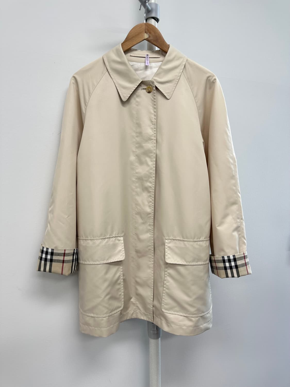 버버리 영국판 정품 체크 디테일 맥코트 드라이완 상품이미지1